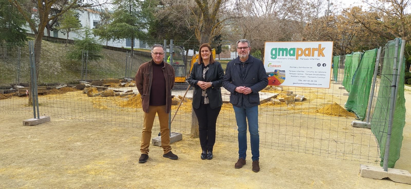 Comienzan las obras de mejora del parque infantil de La Cañada de Baena.