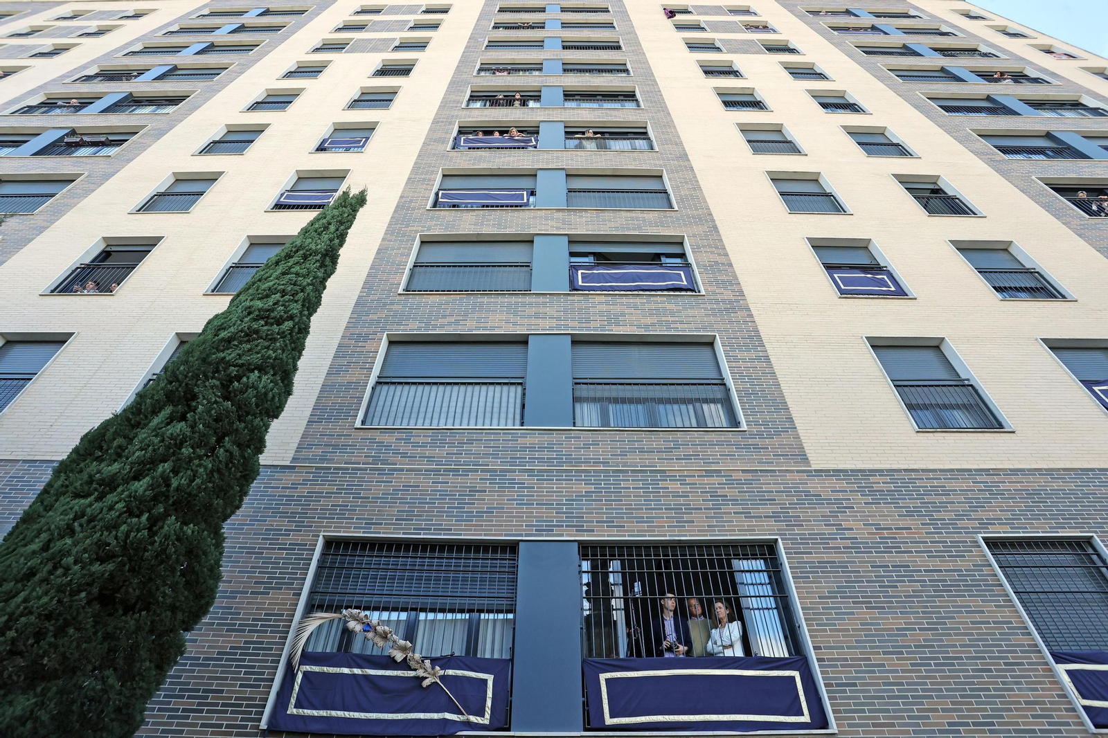 Imágenes de la Hermandad del Perdón en el Domingo de Ramos de Jerez 2025