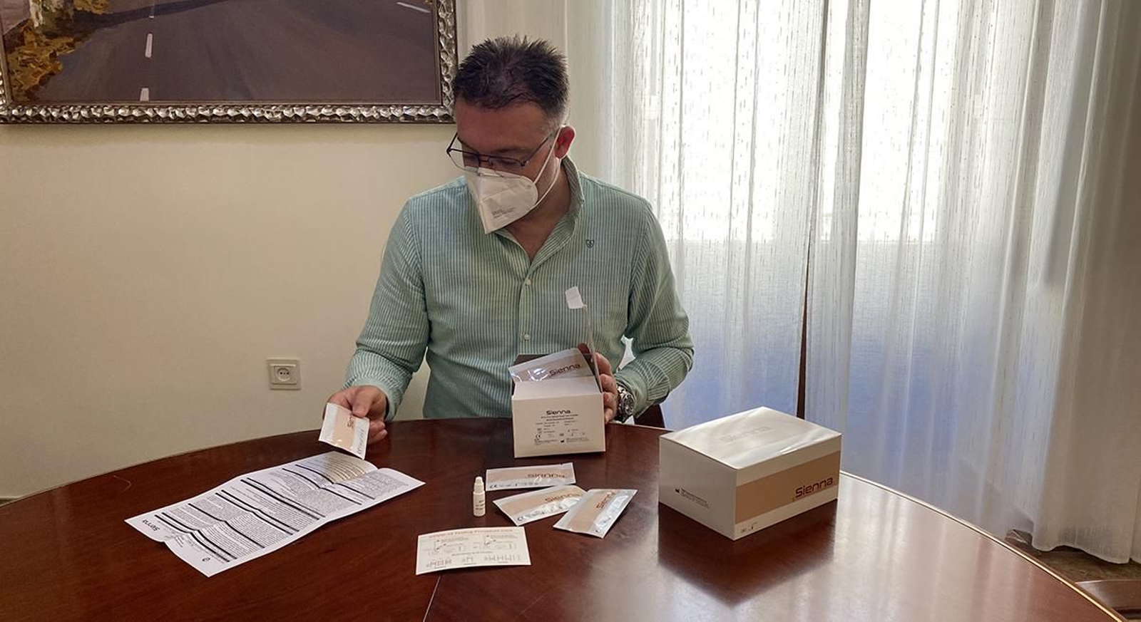 El Ayuntamiento de Berja compra test rápidos para la comunidad educativa