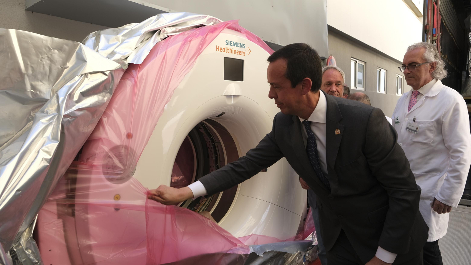 Instalación del nuevo PET-TAC en el Hospital Universitario Torrecárdenas