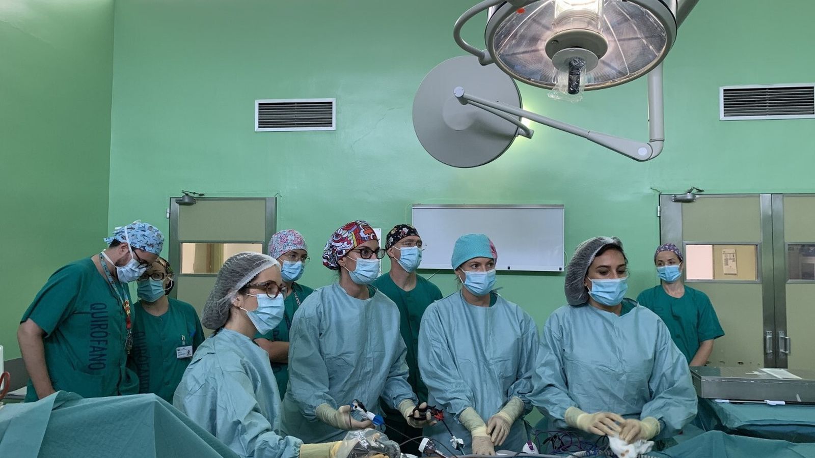 Una de las intervenciones realizada en el Materno para extraer tejido ovárico.