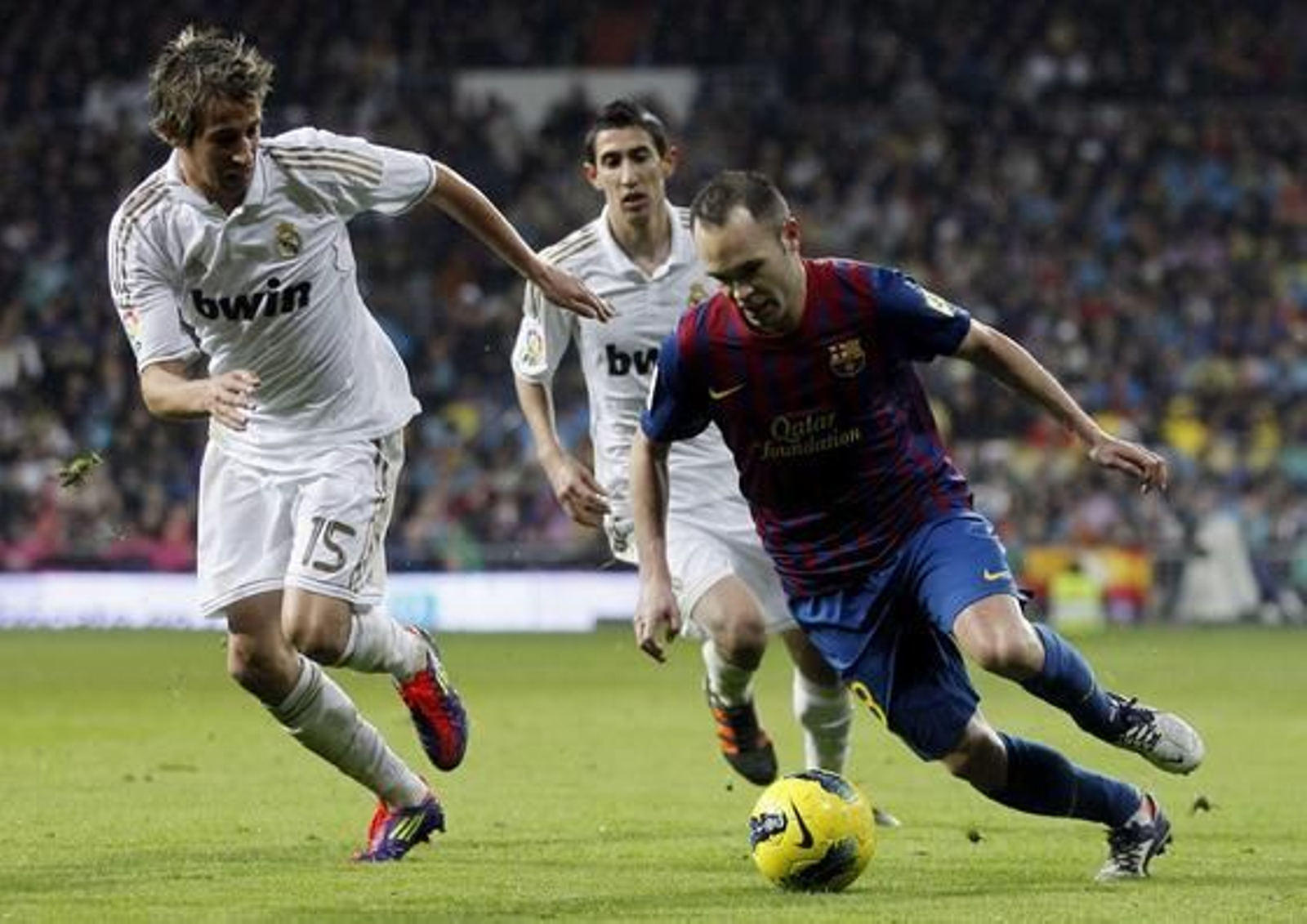 El Barcelona vence al Real Madrid a domicilio (1-3). / Reuters