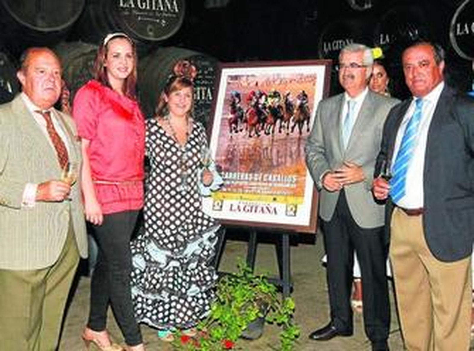 El cartel anunciador de las próximas carreras de caballos se presentó ayer en un acto con sabor a manzanilla.