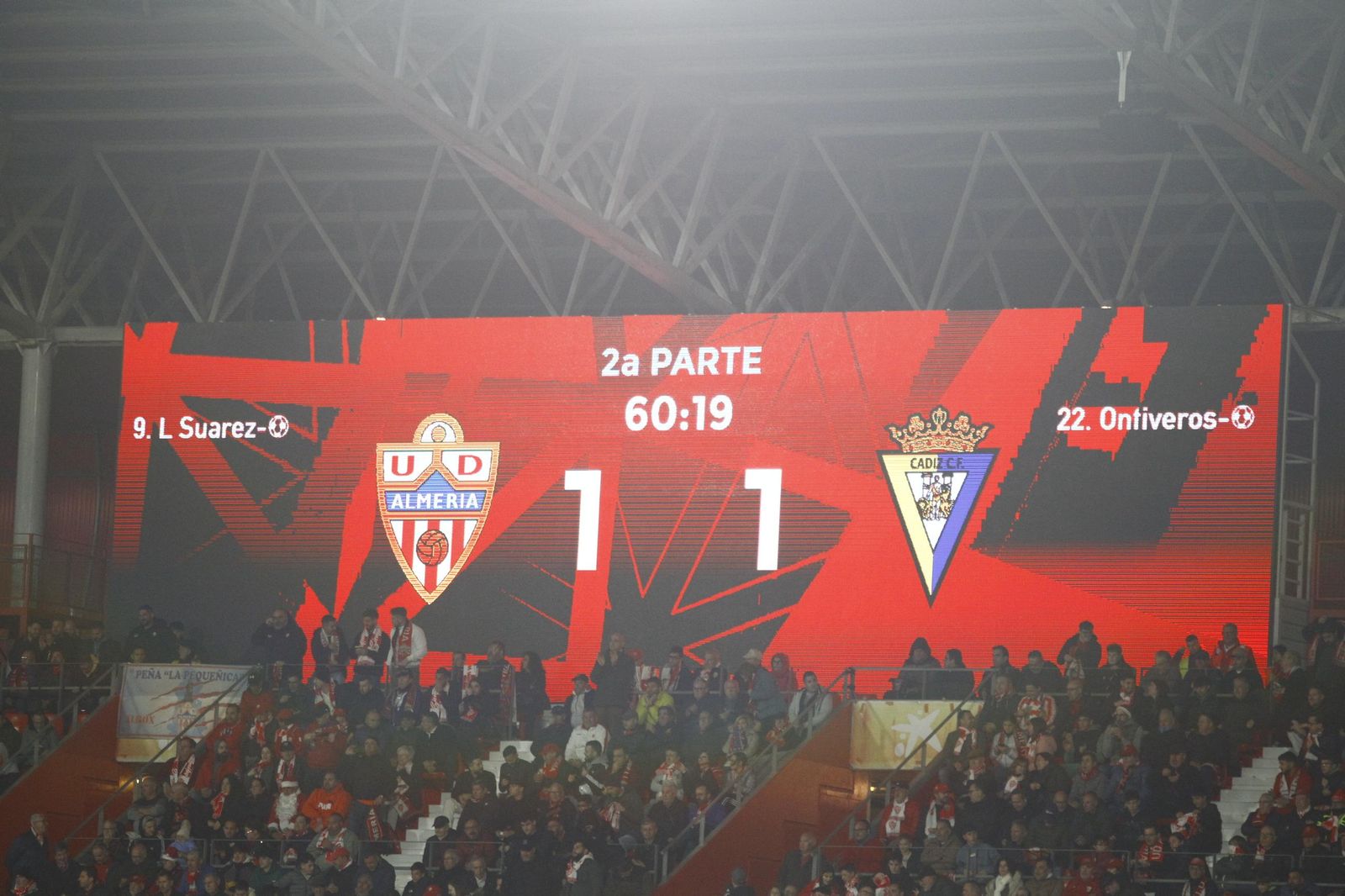 La U.D. Almería empata a uno contra el Cádiz y es campeón de invierno, en imágenes