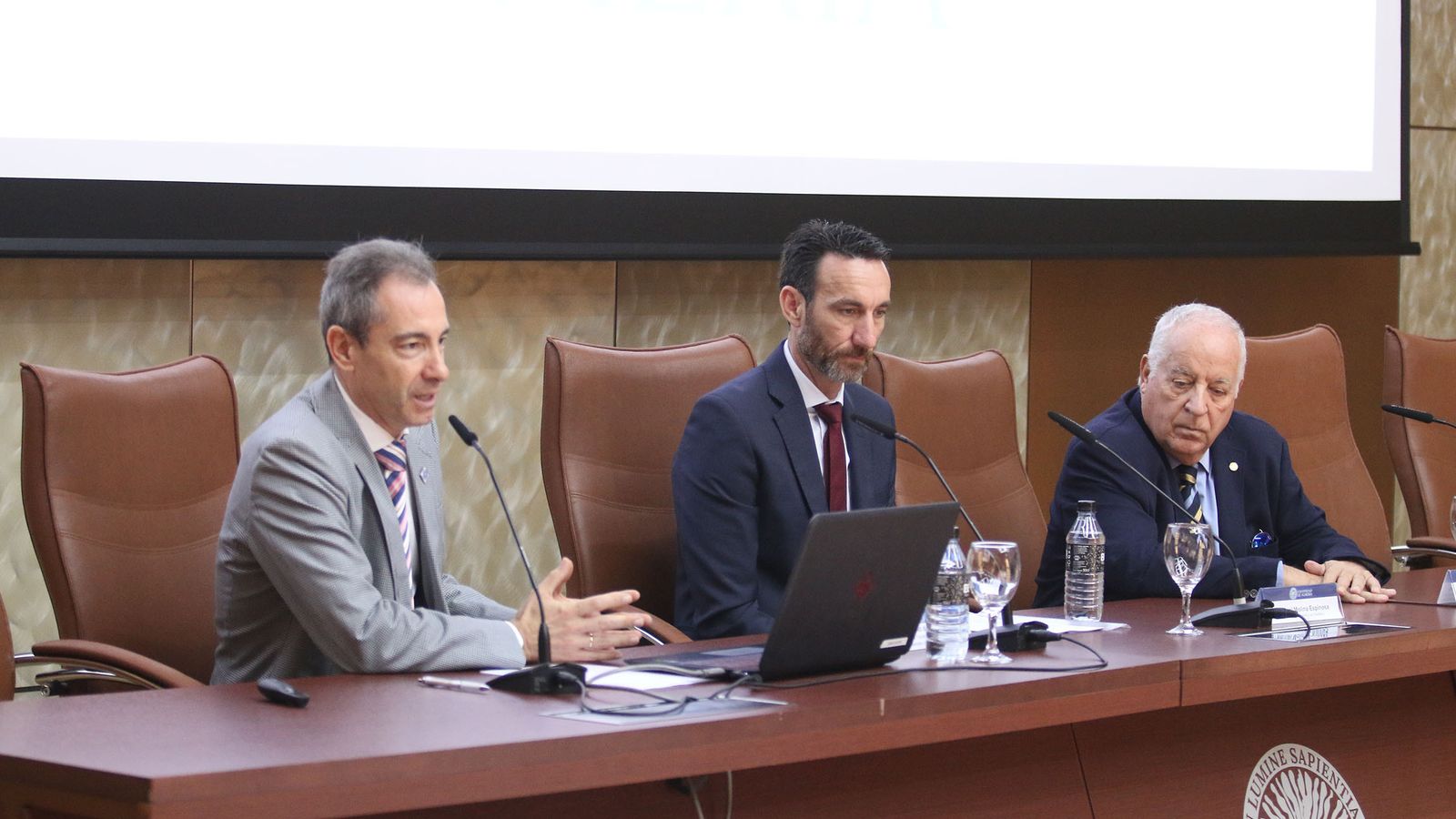 Jerónimo de Burgos (UAL), Manuel Moreno (Hosteltur) y José María Rossell (Senator Hotels & Resorts).
