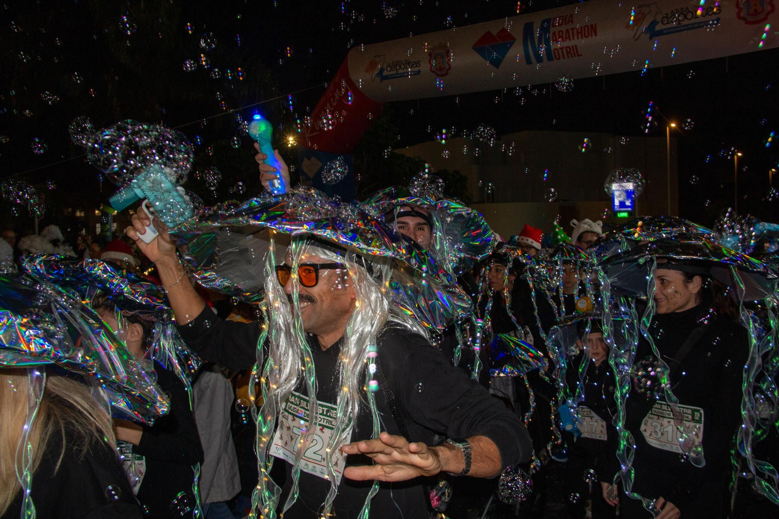 Ni la lluvia puede con la San Silvestre de Motril