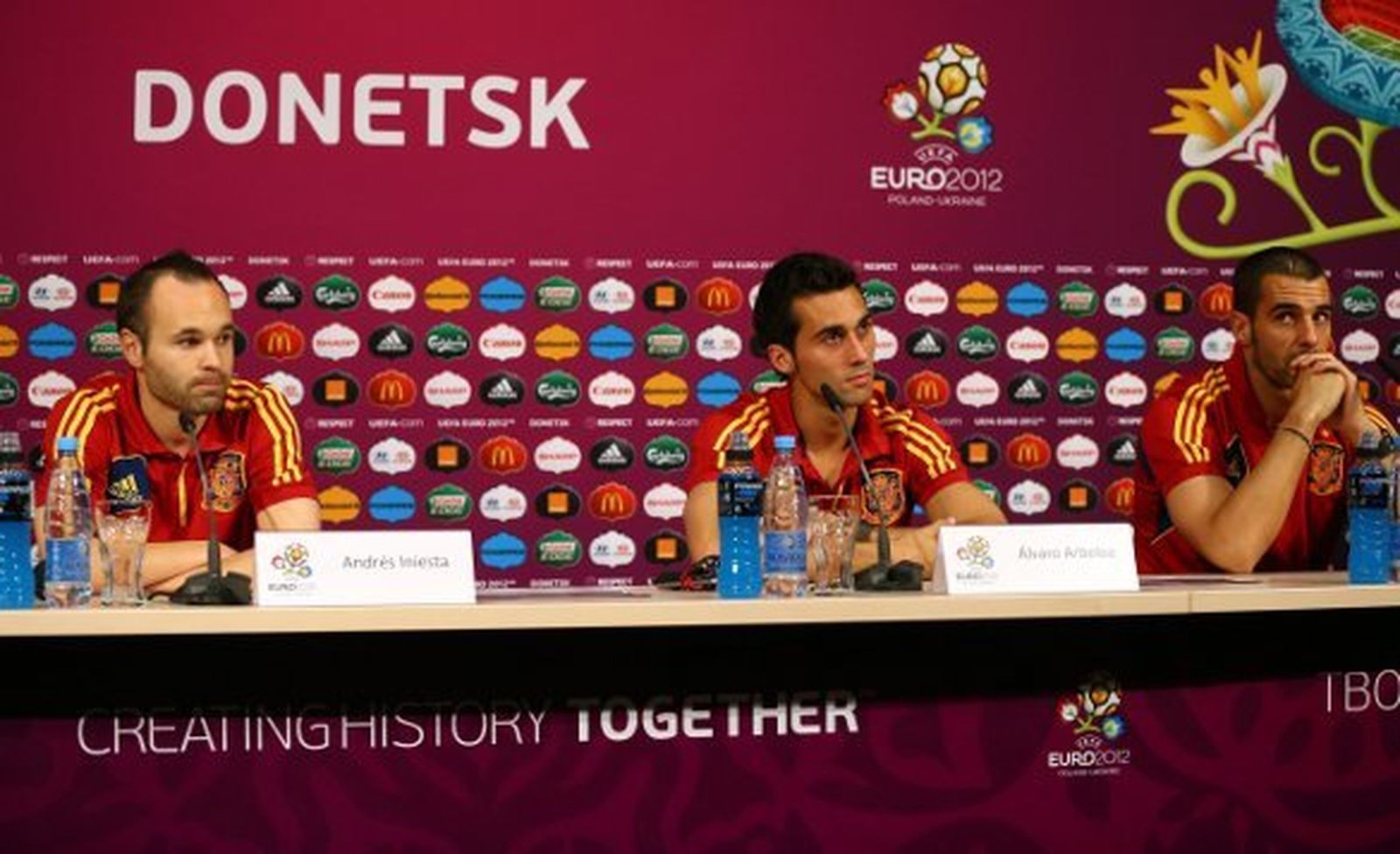 Arbeloa: "En el campo seremos todos enemigos"