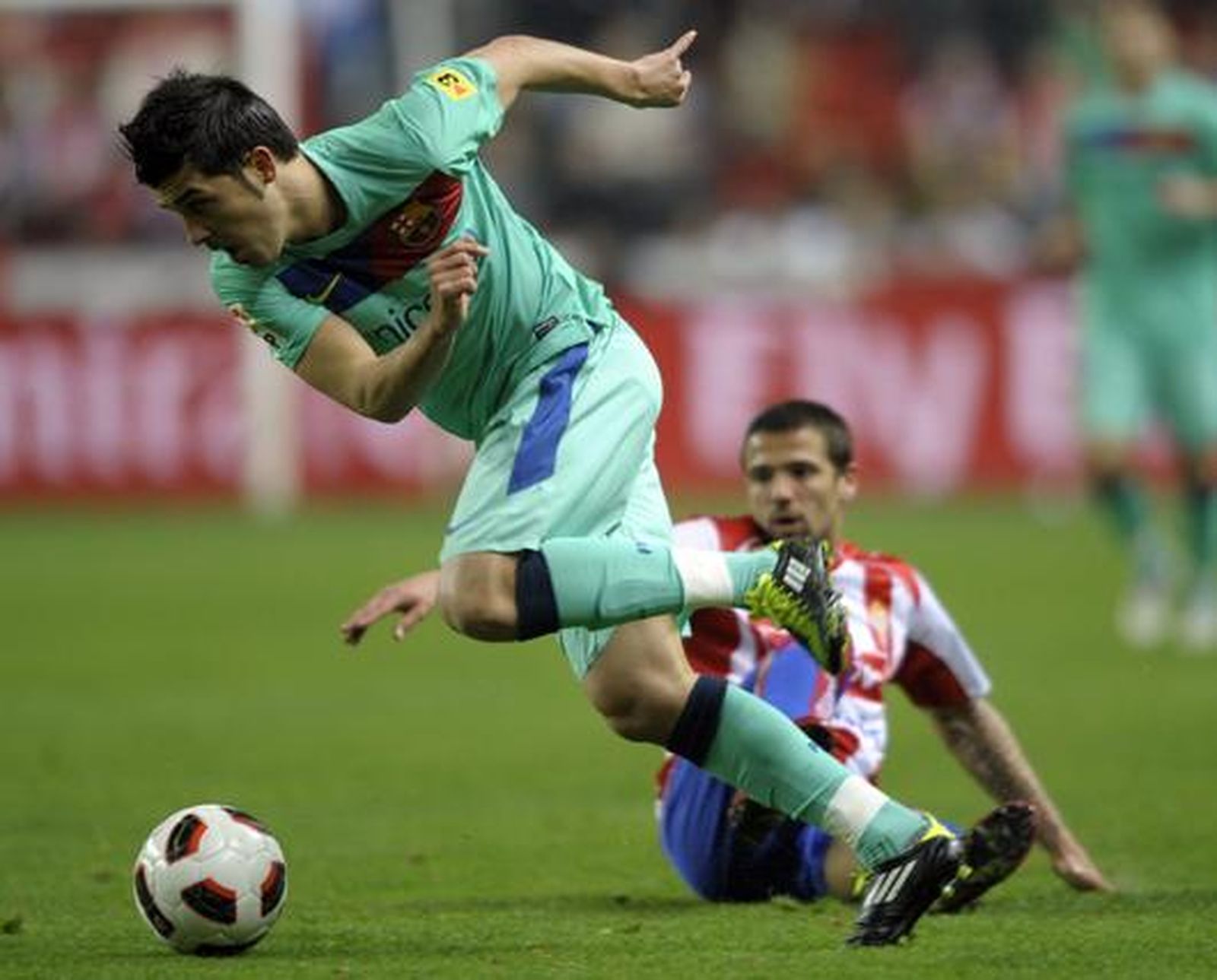 El Sporting frena al Barcelona tras 16 partidos seguidos ganando. / AFP