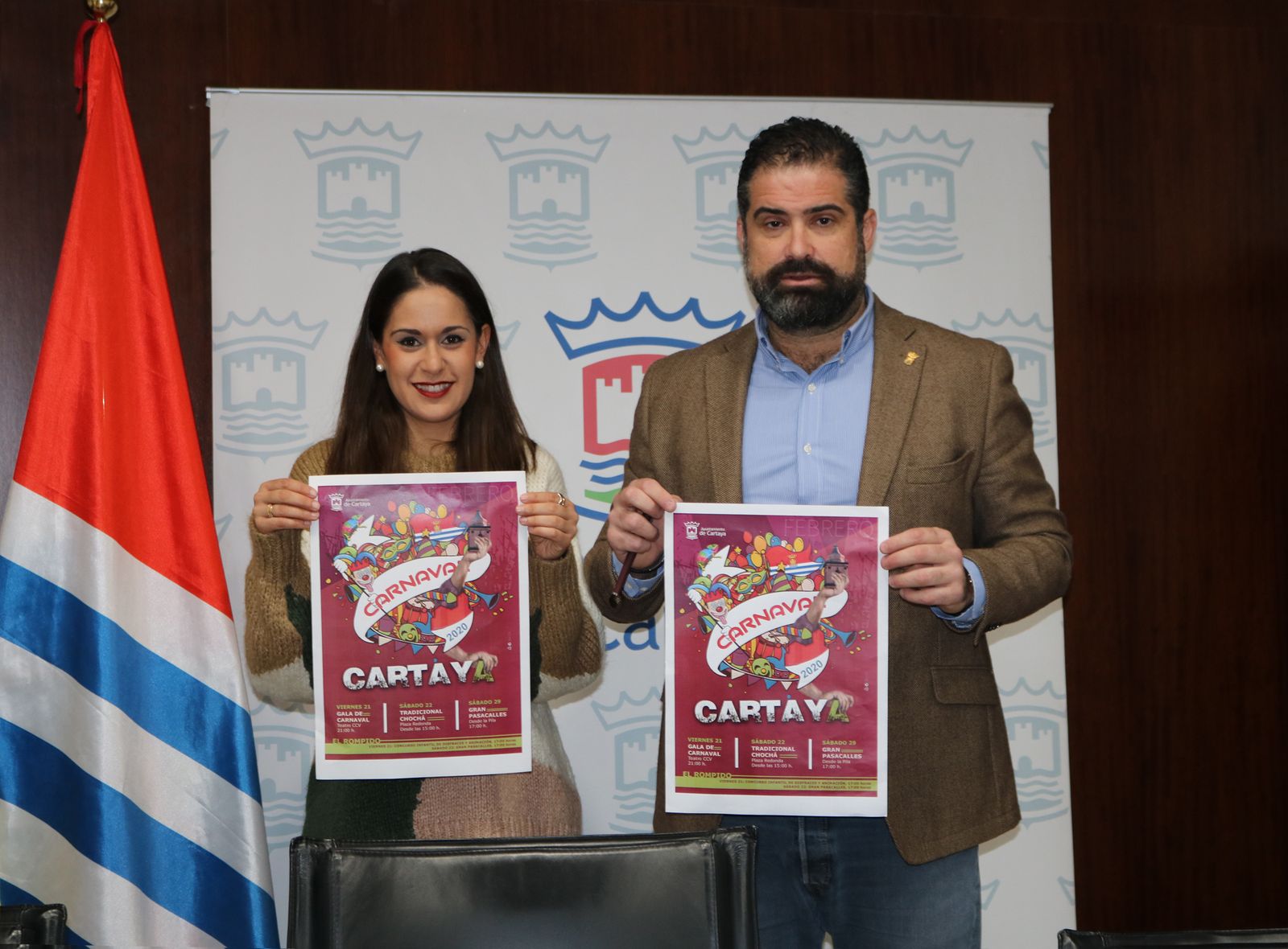 Rocío Cárdenas y Manuel Barroso presentan el cartel.