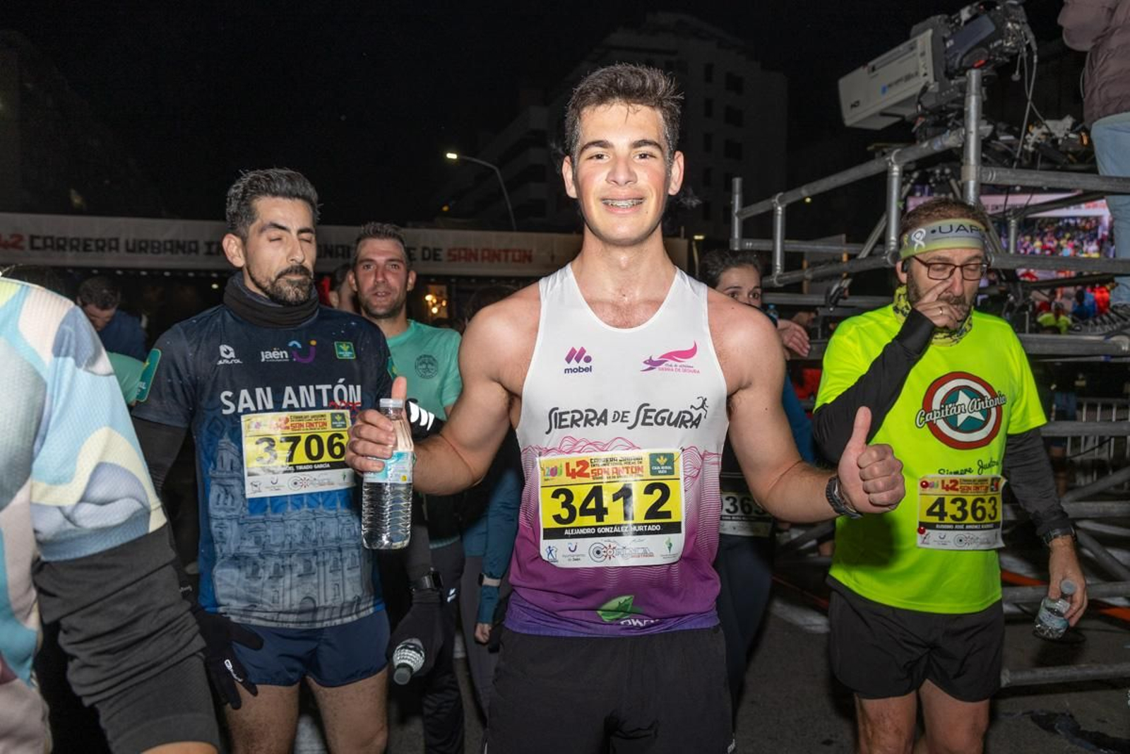 En imágenes: búscate en tu llegada a meta de la Carrera de San Antón 2025 (7)