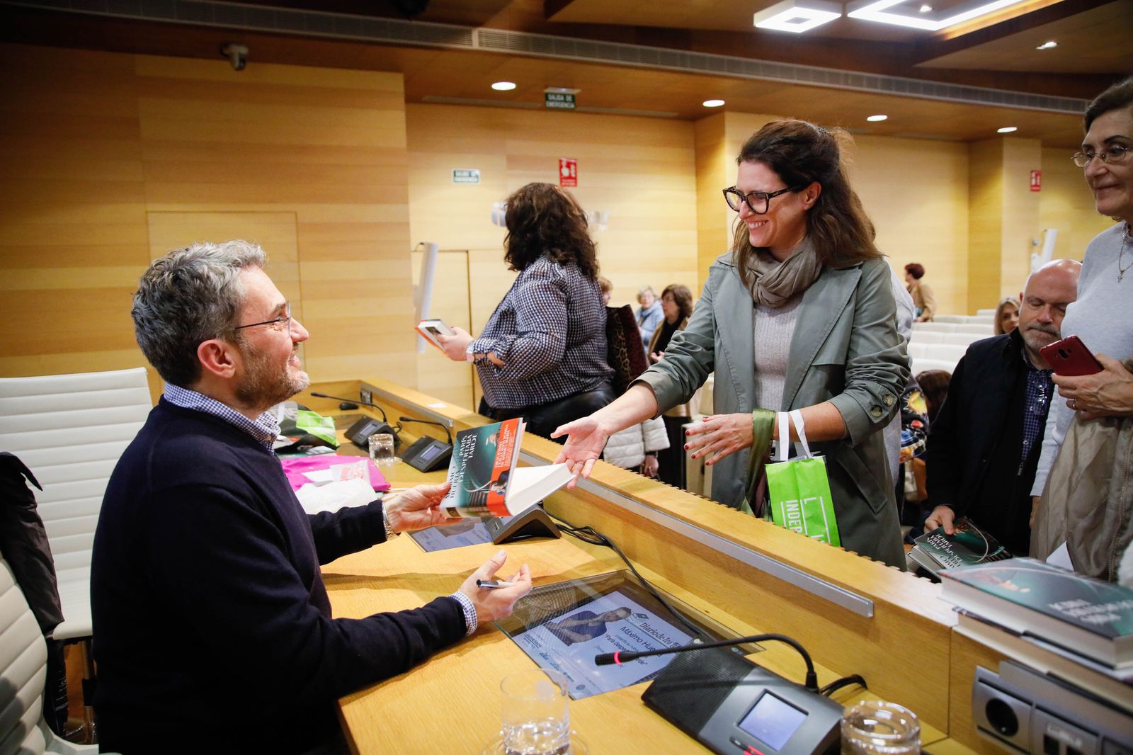 ¿Has estado en la presentación del libro de Máximo Huerta? Entra en la galería y buscate