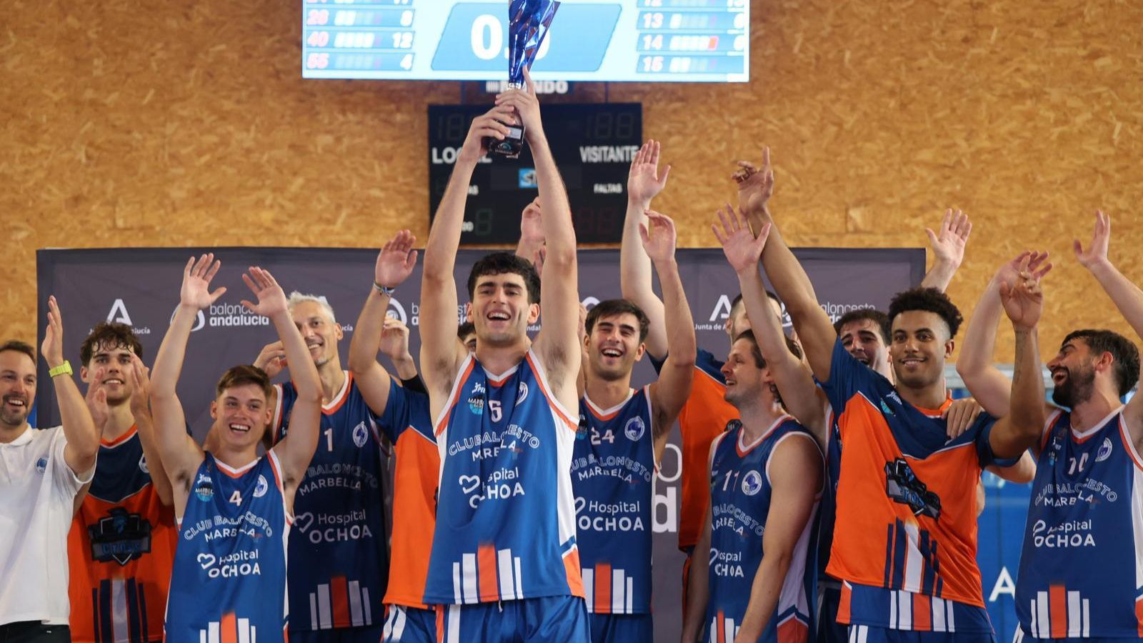 El Hospital Ochoa Marbella, tras ganar la Supercopa. El Hospital Ochoa Marbella, tras ganar la Supercopa.