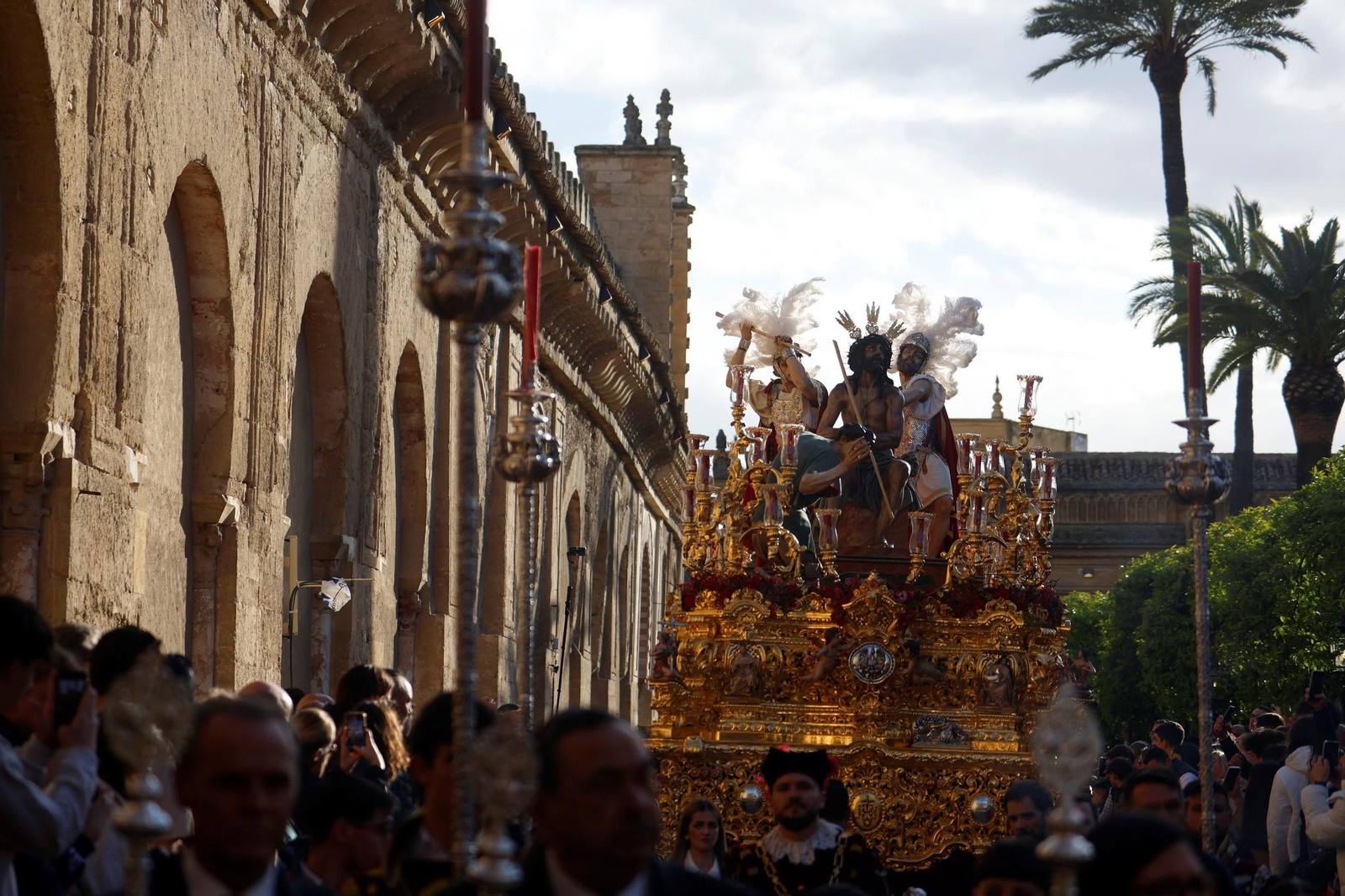 El traslado de la Merced en este Sábado Santo de Córdoba, en imágenes