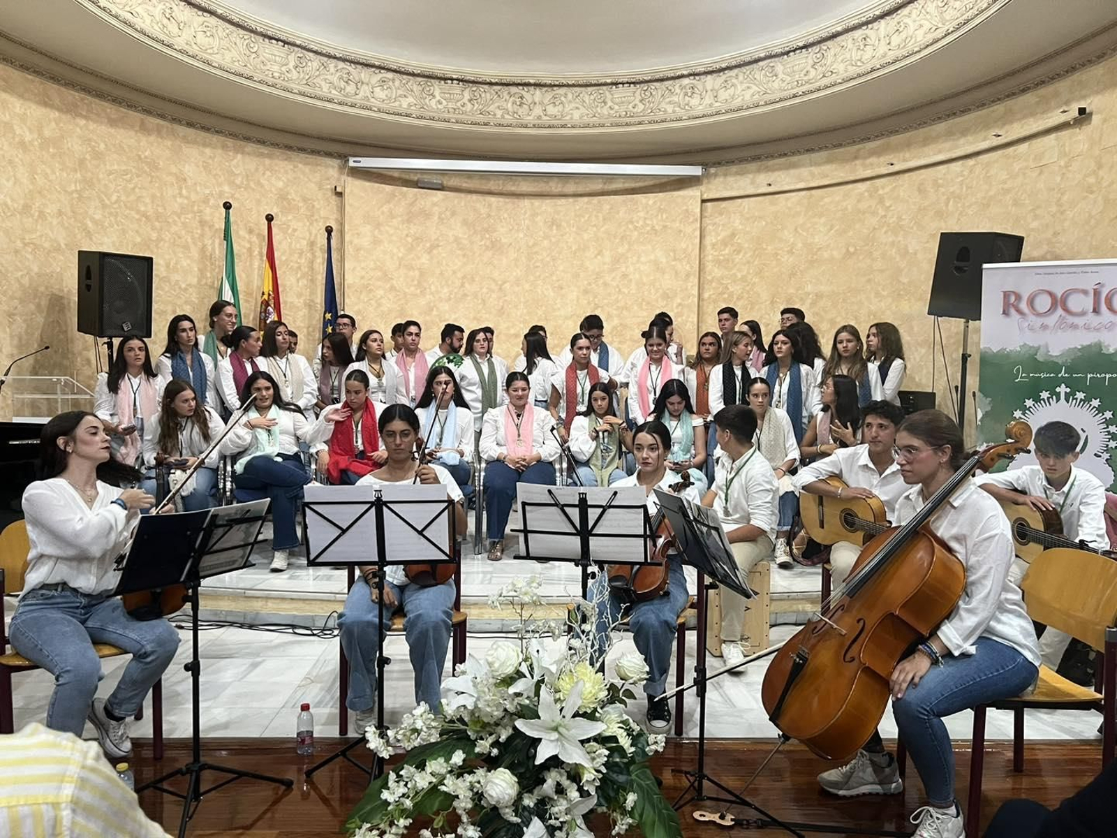 Presentación del nuevo disco del coro joven de la filial onubense.