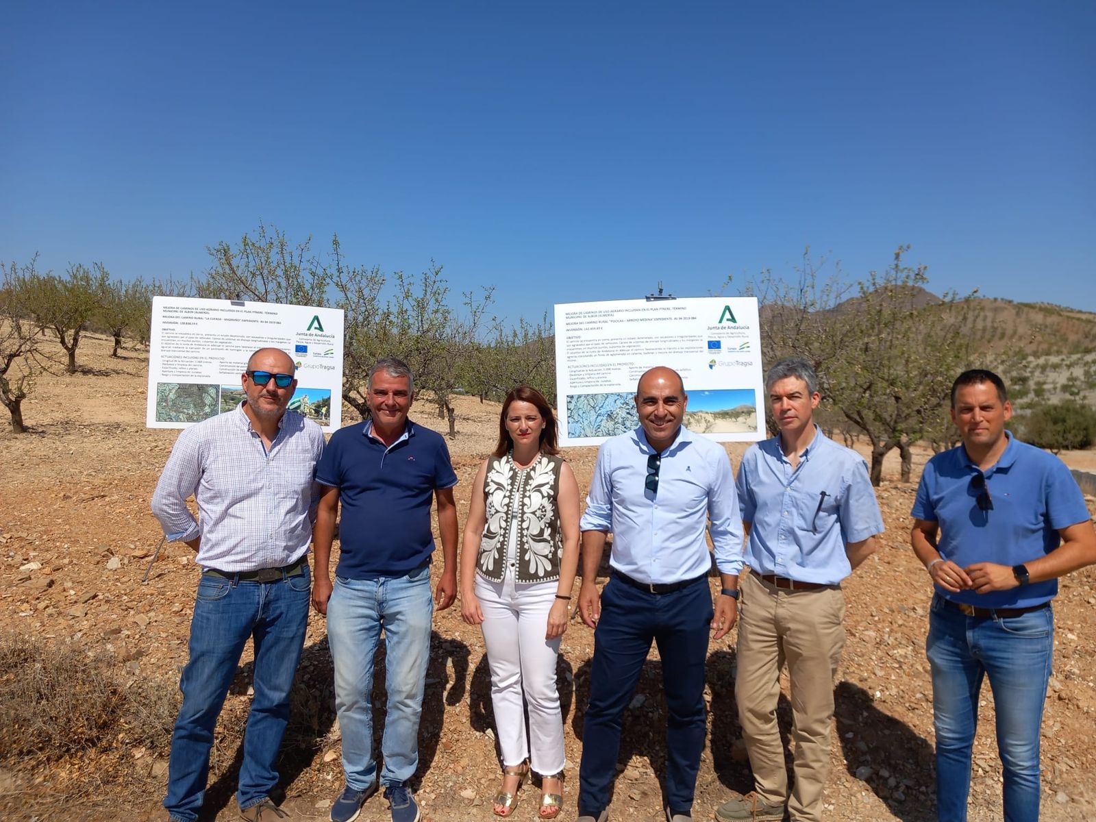 María del Mar Alfonso y Antonio Mena durante la supervisión de los caminos rurales