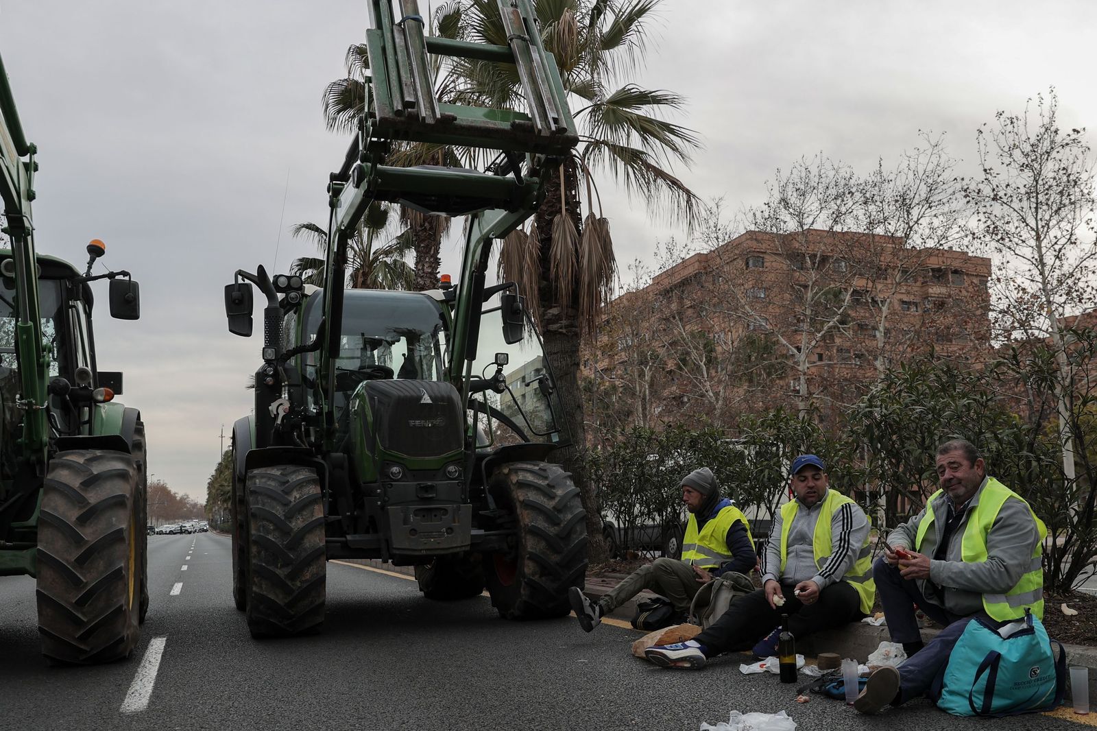 Las imágenes de la tractorada por las carreteras españolas: el campo para las principales vías