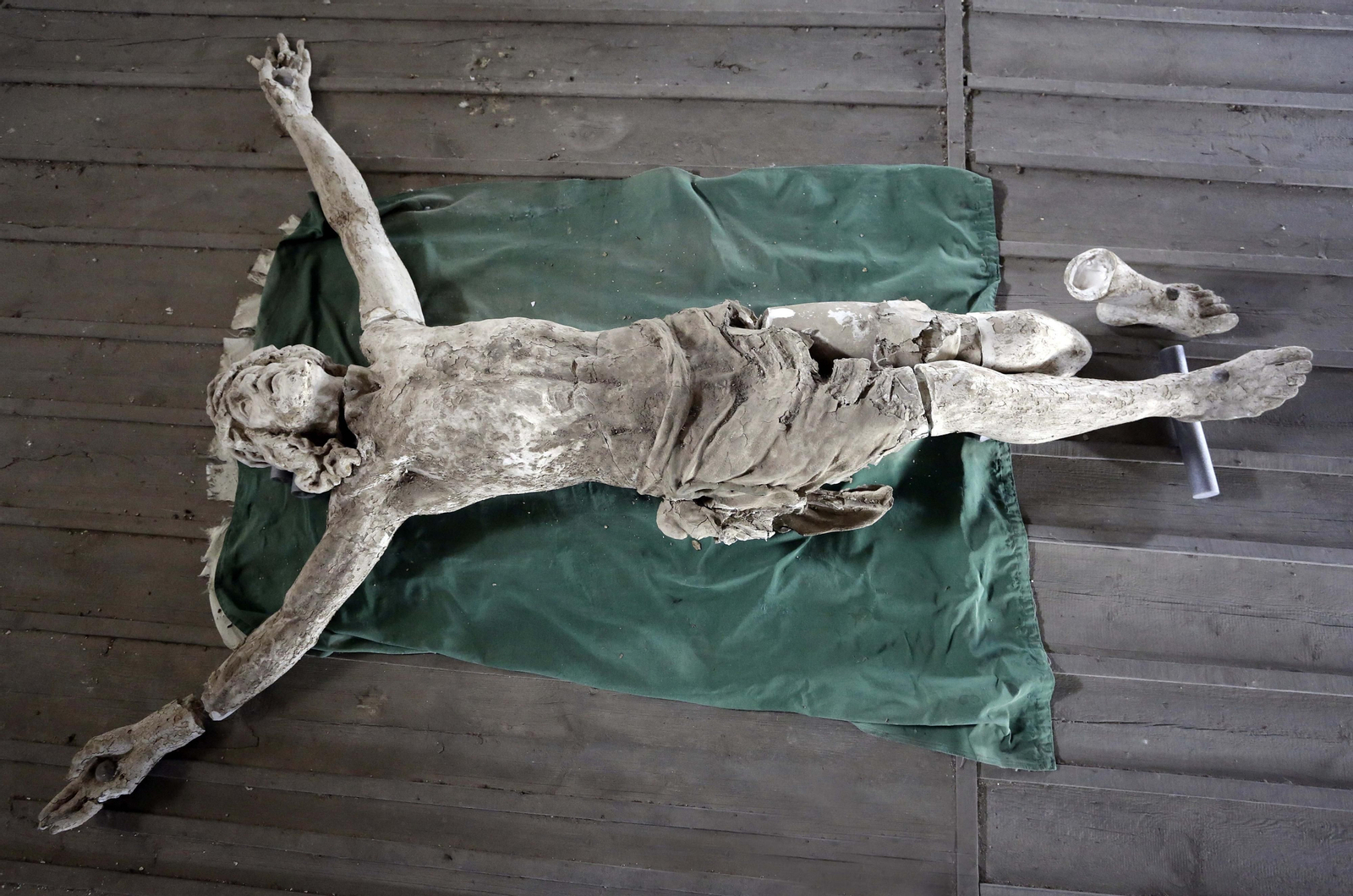 El Cristo de las Mieles de las Esclavas.