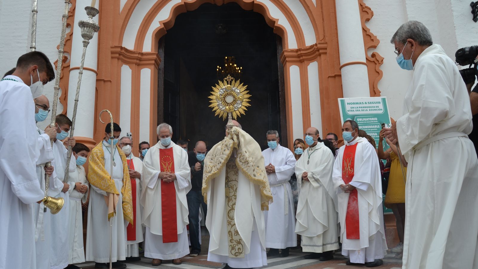 El obispo de Huelva en la celebración de  Solemne de Voto