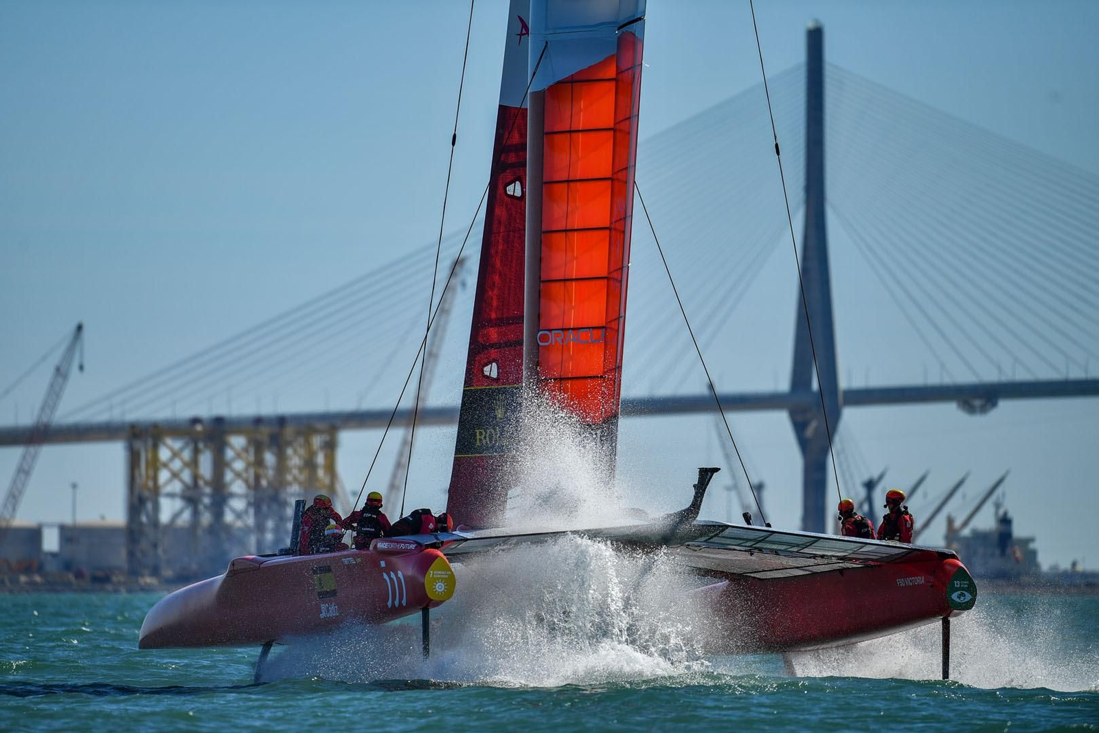 El día a día de la Sail GP en el muelle de Cádiz