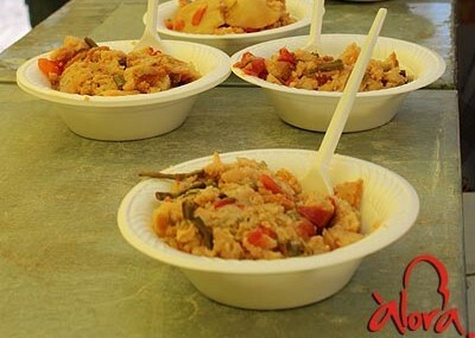 Álora vuelve a disfrutar de su fiesta de las sopas perotas.