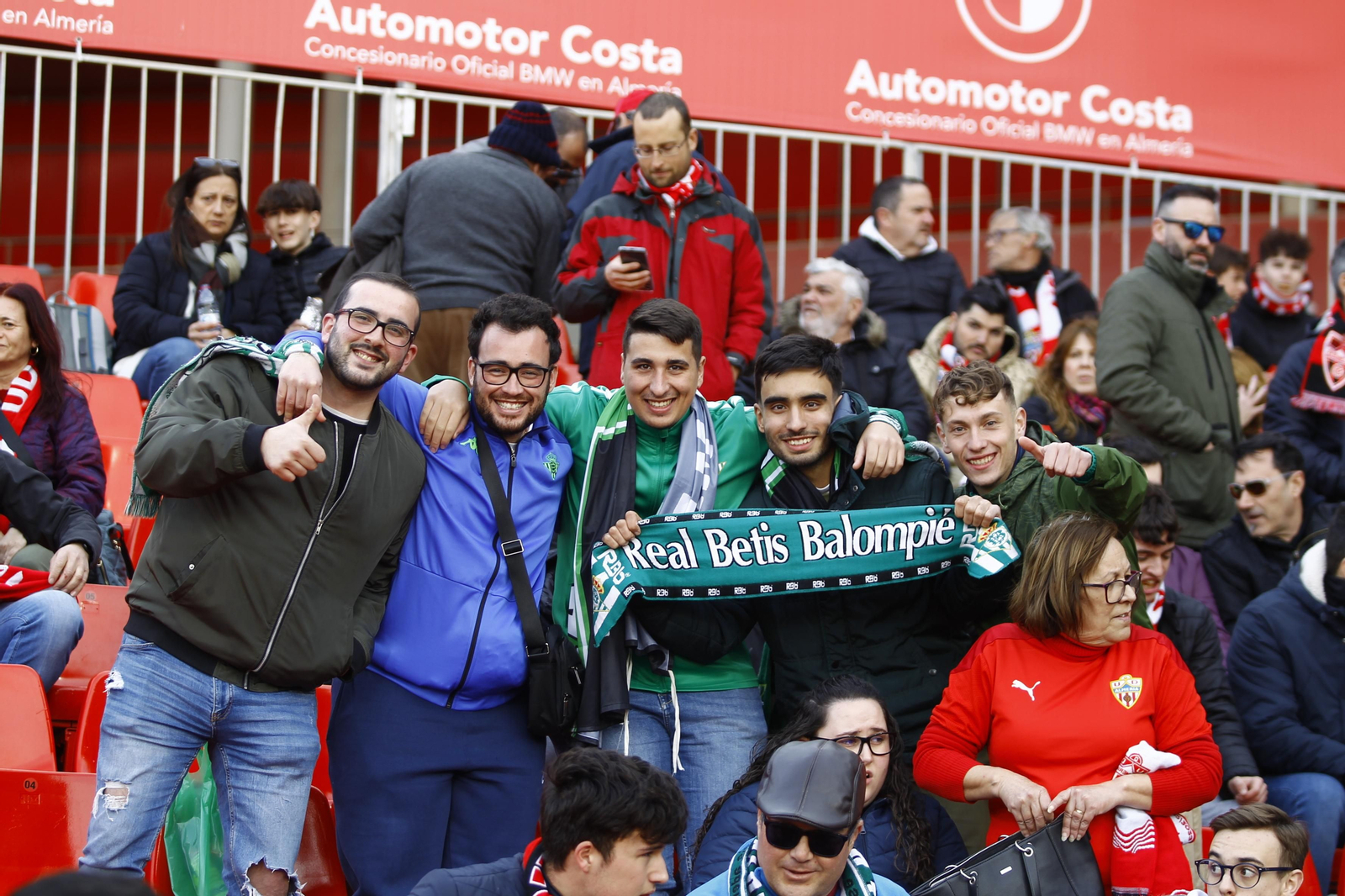 Imágenes del partido de fútbol U.D. Almería-Real Betis Balompié