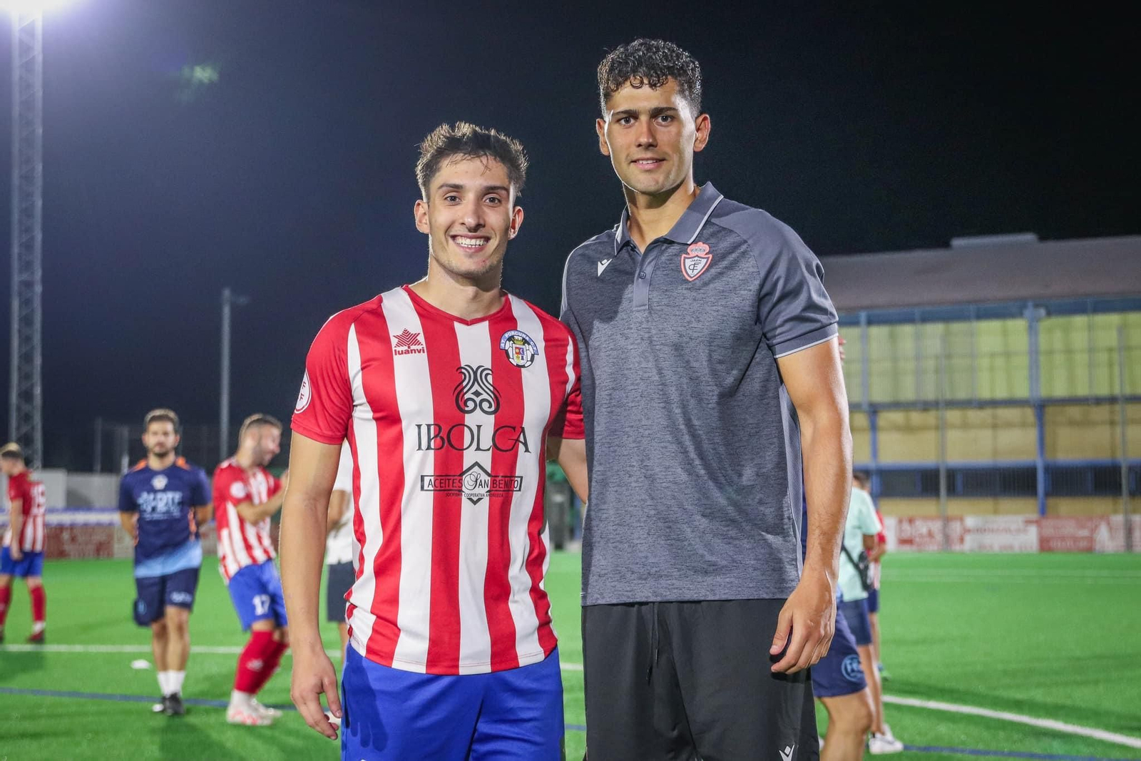 Adri Delgado y Juanma Porro, en el partido de pretempotada de este verano.