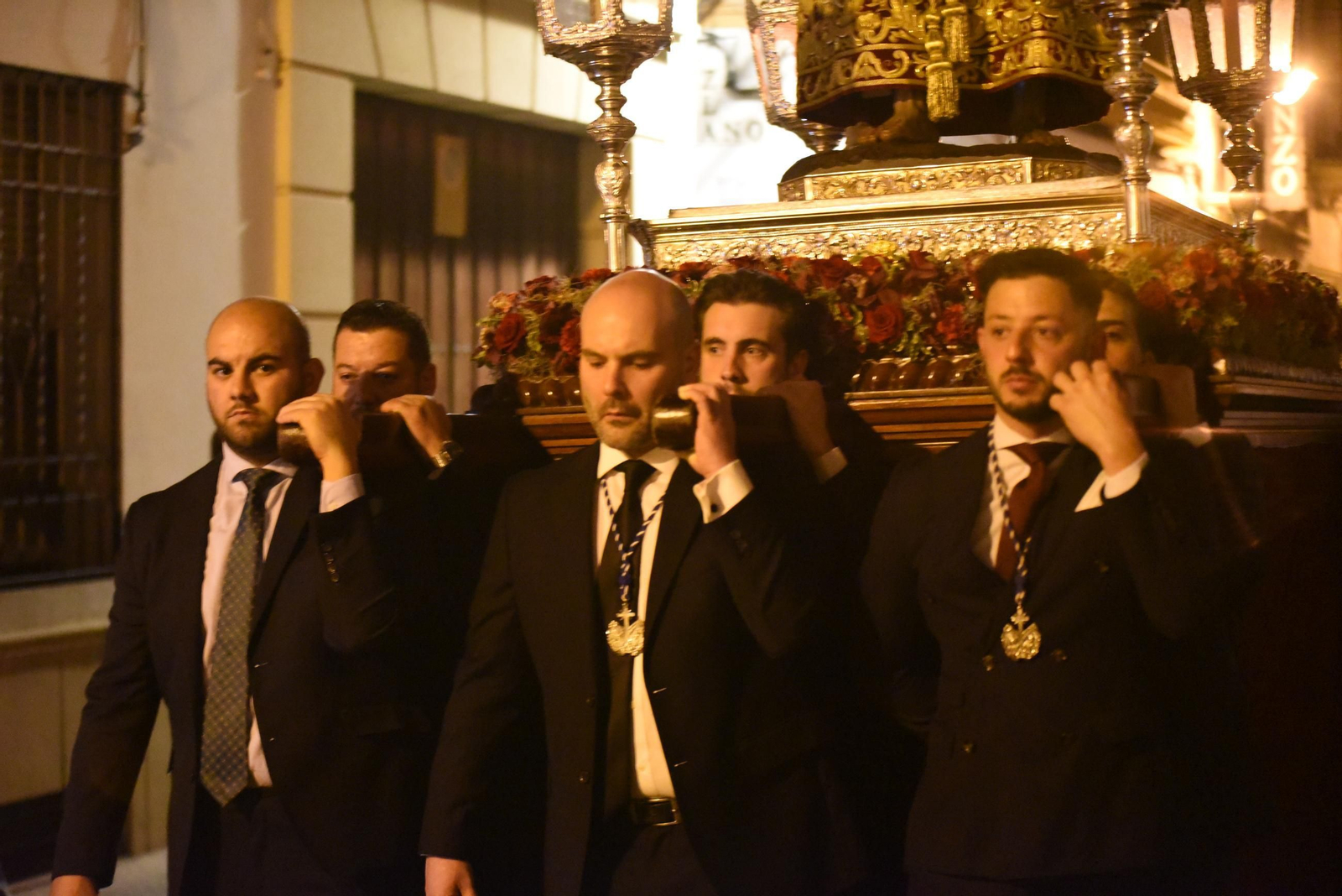 Las mejores fotos de un Viernes de Dolores de vía crucis como prólogo de la Semana Santa de Córdoba