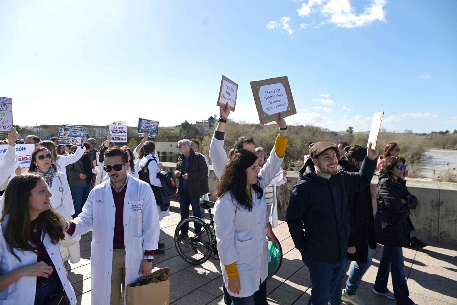 La Marcha de Batas Blancas de los Médicos de Córdoba