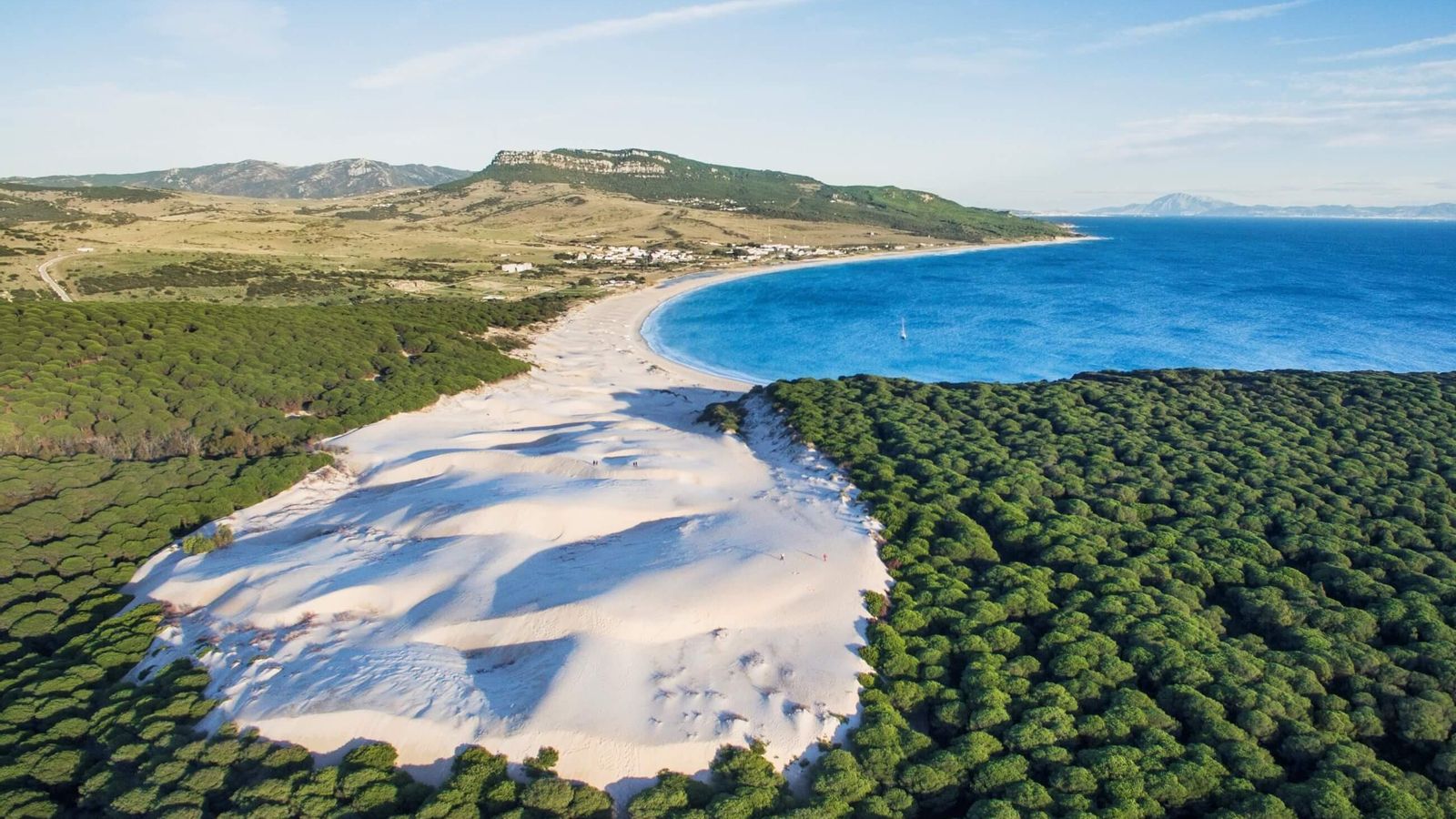 Playa de Bolonia, en Tarifa. Playa de Bolonia, en Tarifa.