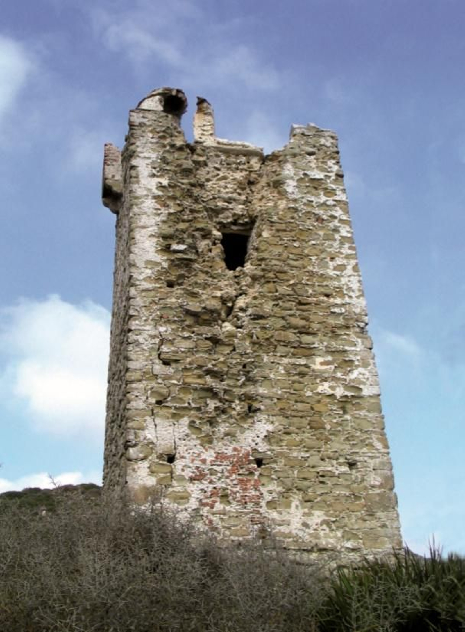 La torre del Fraile en el año 1994 (Fotografía cedida por Ángel J. Sáez Rodríguez).