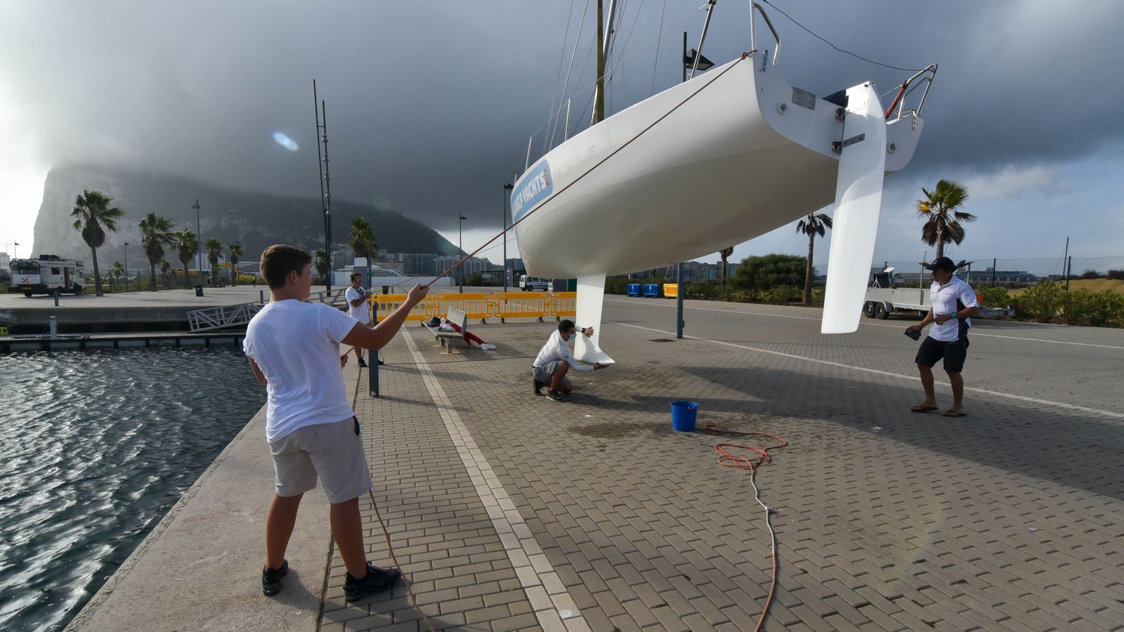 Fotos de los preparativos de la regata de vela J80 del Campeonato de España
