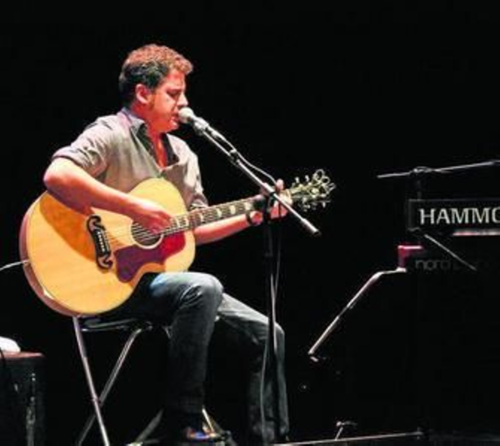 José Ignacio Lapido durante su actuación en el Apolo.