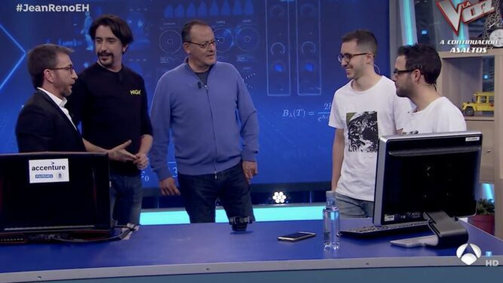 Pablo Motos junto a Jean Renó, Marron y los dos científicos.