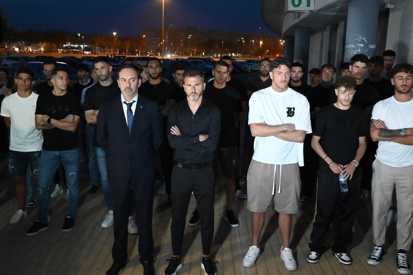 El homenaje del Córdoba CF a Álvaro Prieto a las puertas de El Arcángel, en imágenes