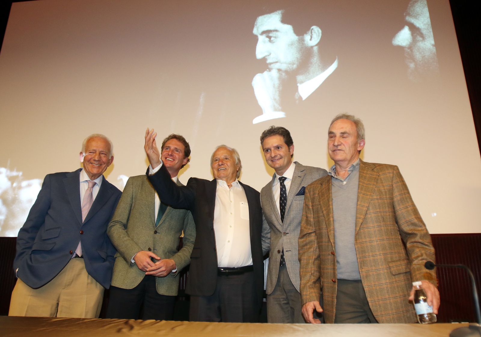 Imágenes de la  presentación de los actos por el nacimiento de Manolete.