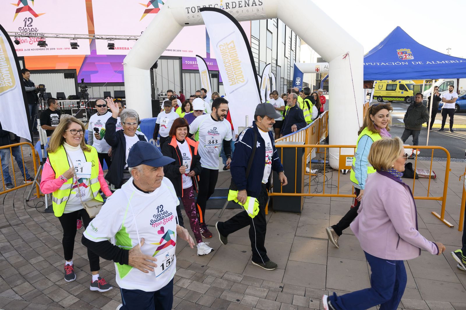 Almería se implica con Angola y se suma a las '12 horas non stop'.