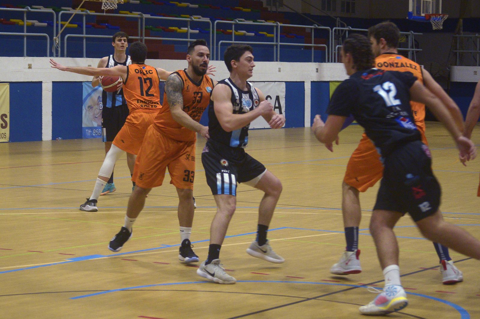 Fotos del partido entre Unión linense de baloncesto-Melilla