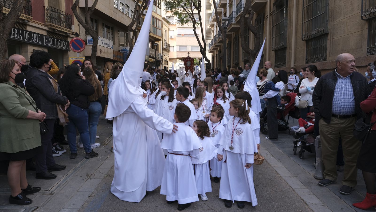 Fotogalería procesión de la Santa Cena. Semana Santa de Almería 2022.