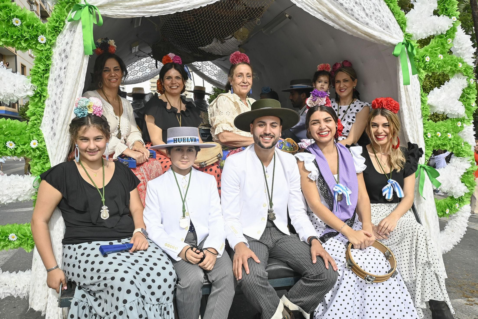 Todos los rocieros de la comitiva de la Hermandad de Huelva, en imágenes