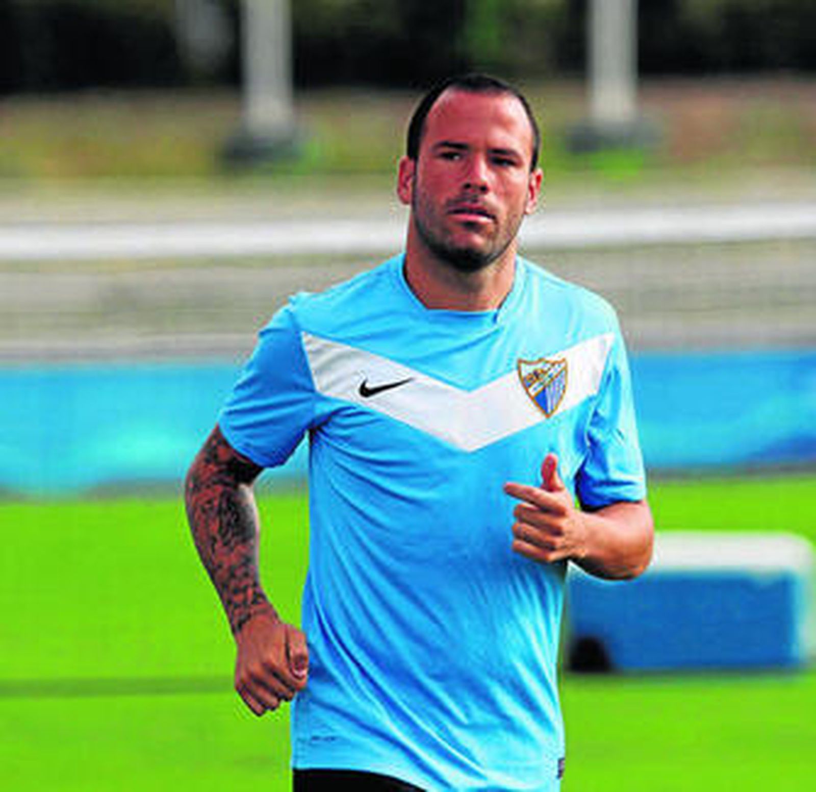 Apoño hace carrera continua en el Ciudad de Málaga.