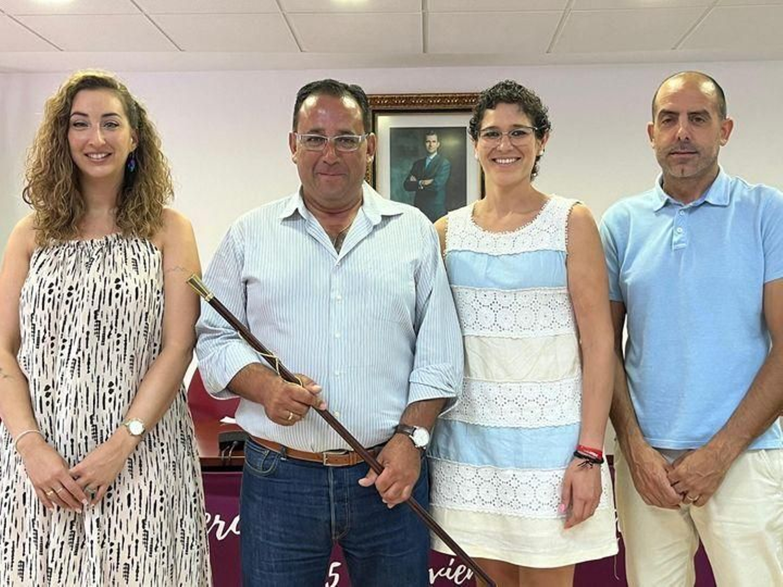 Miguel Ángel Pérez, alcalde de Humilladero, junto a sus concejales.