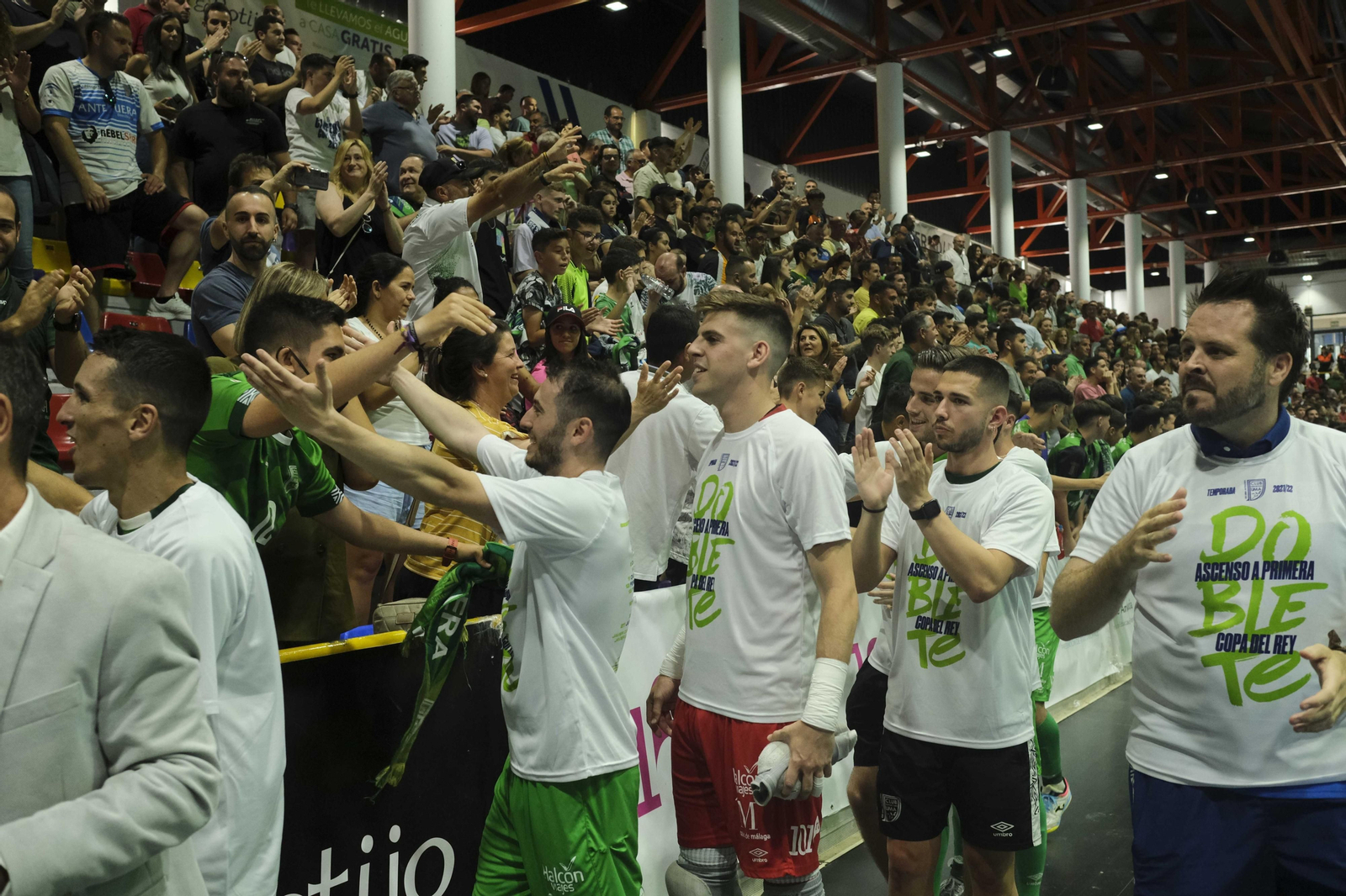 La fiesta del ascenso del BeSoccer UMA Antequera, en imágenes