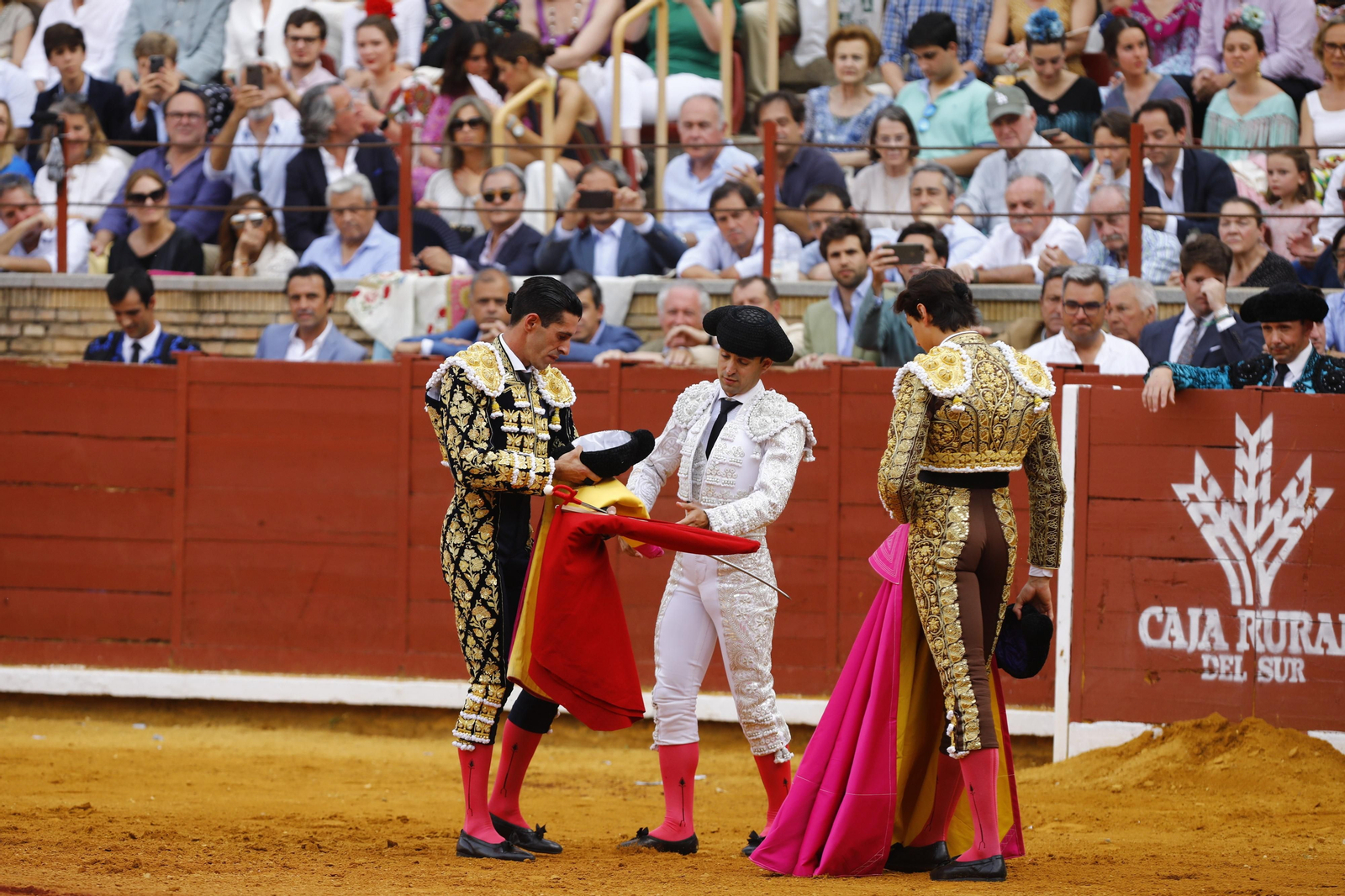 La corrida de Talavante, Roca Rey y Lagartijo, en Córdoba, en imágenes