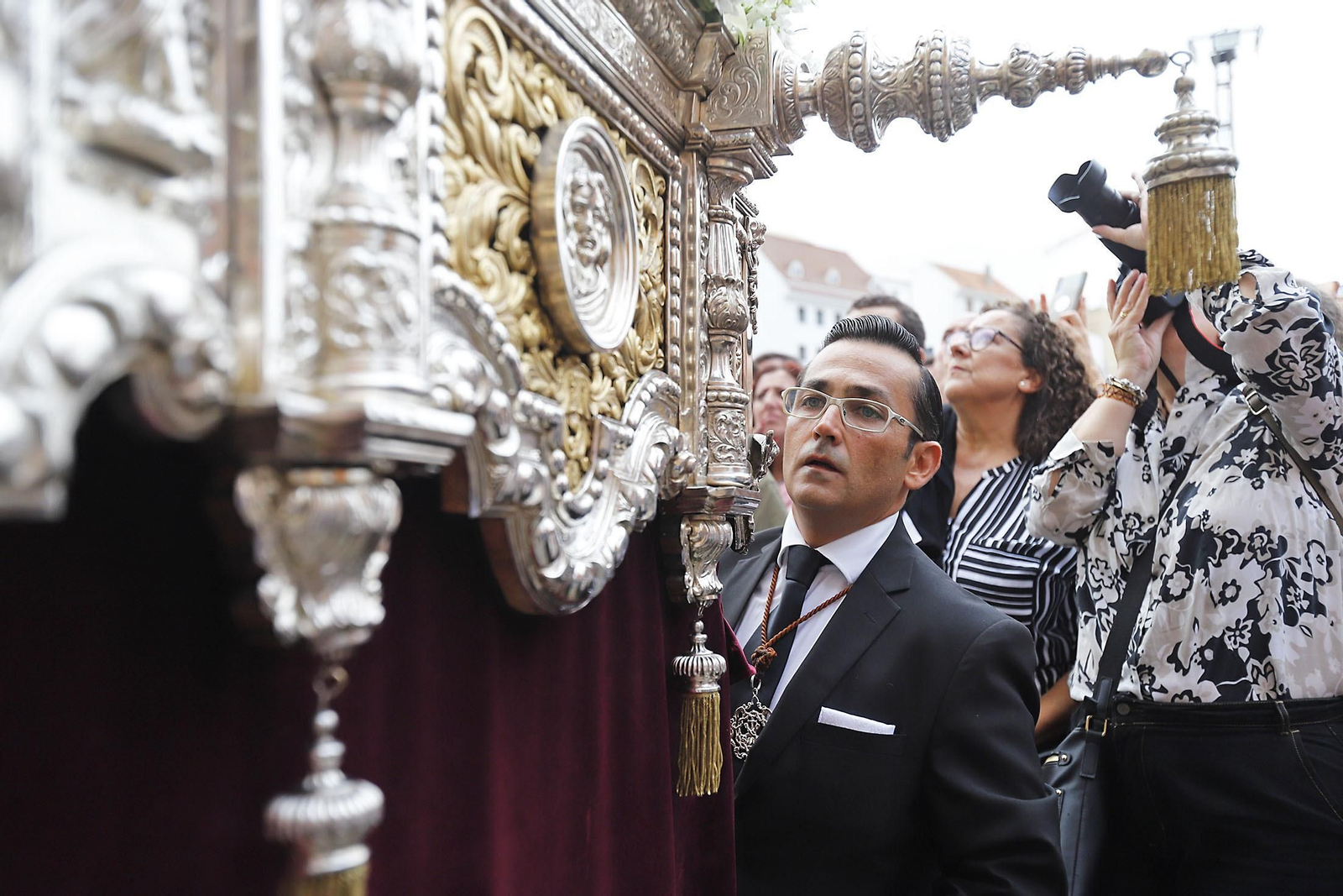 Imágenes de la salida extraordinaria de la Virgen del Rocío y Esperanza