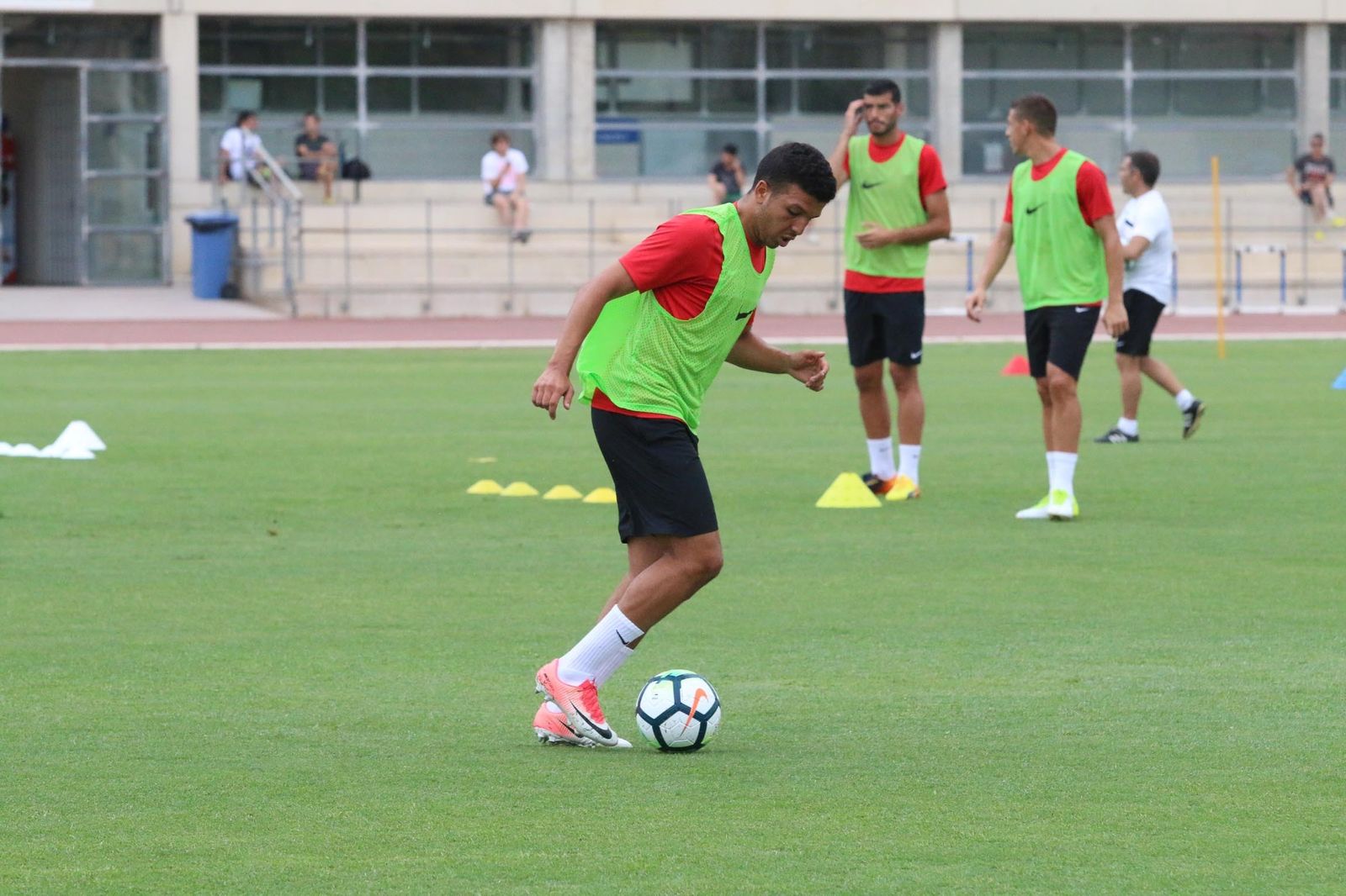 Hicham y Mandi no se ejercitaron ayer por precaución.