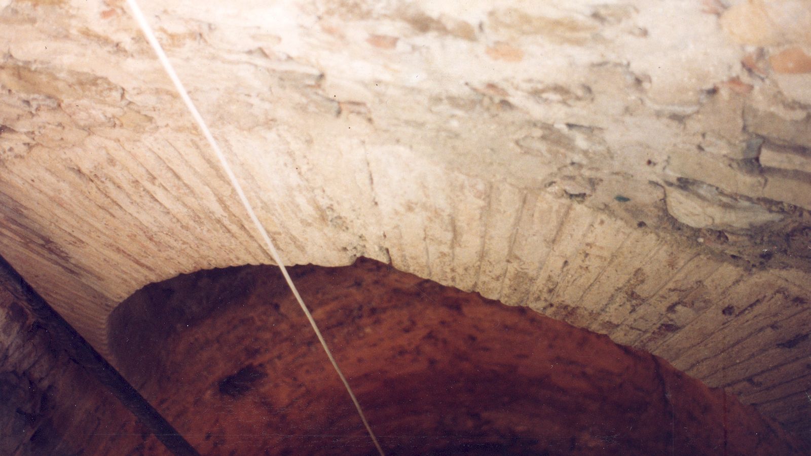 Pozo de noria de factura musulmana, jardines del Hotel Reina Cristina