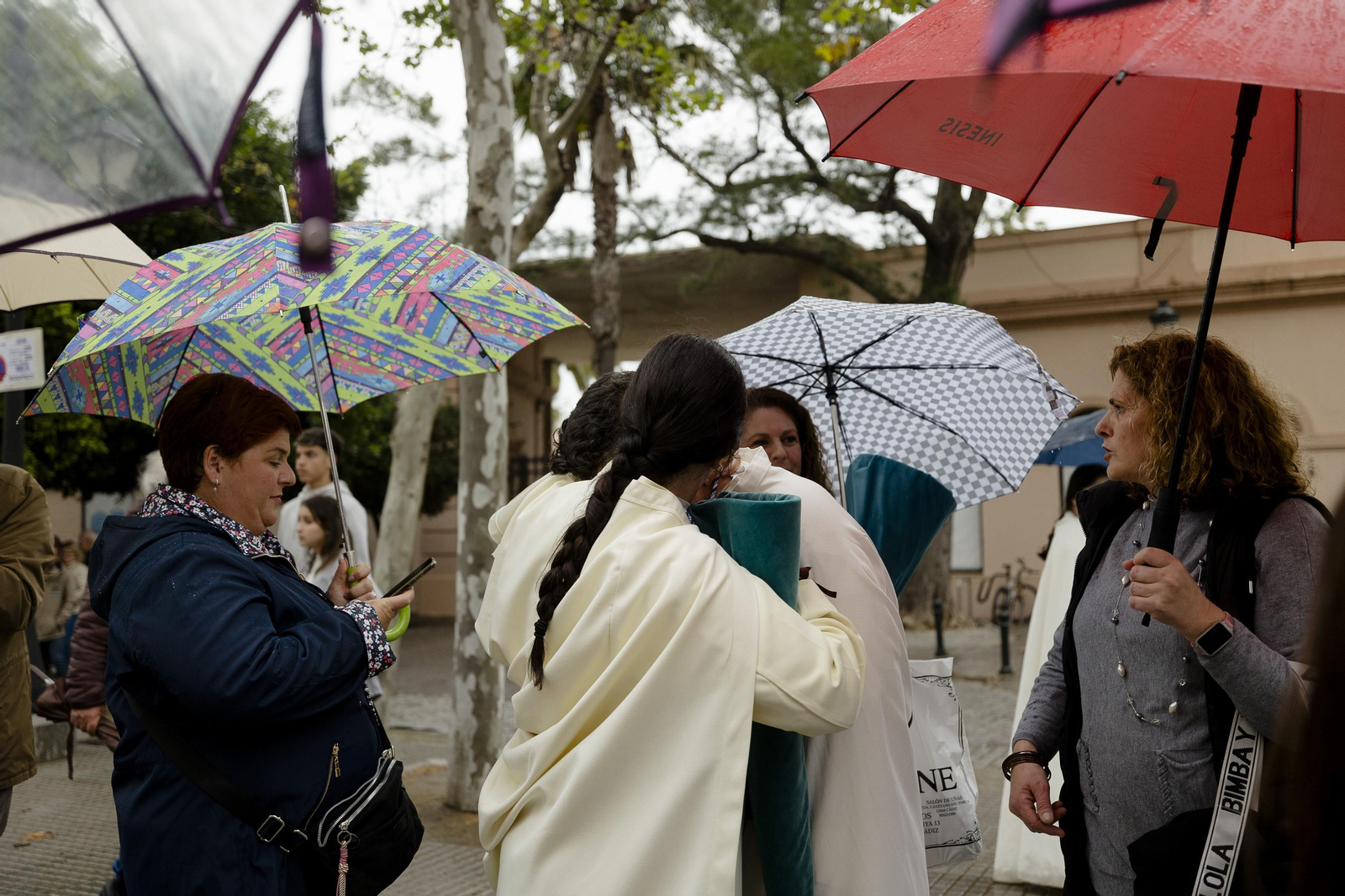 Las imágenes de la cofradía del Prendimiento este Lunes Santo en la Semana Santa de Cádiz de 2024
