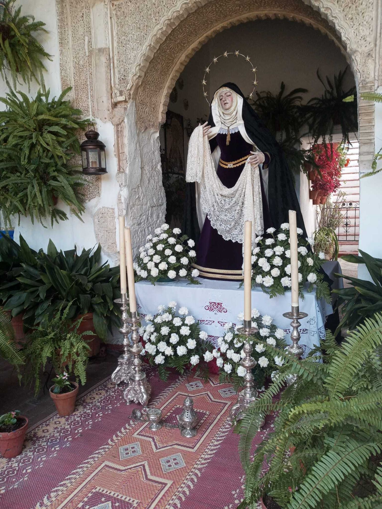 Patio Siete Revueltas, 1.