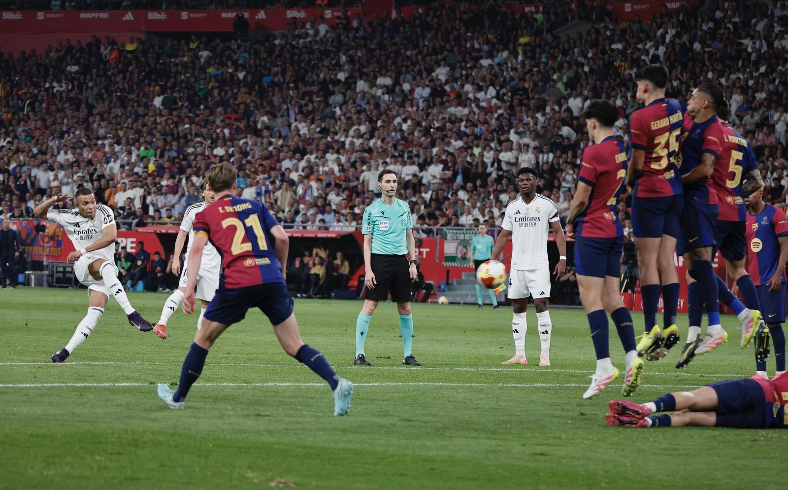 Las imágenes del FC Barcelona - Real Madrid de la Copa del Rey 2025