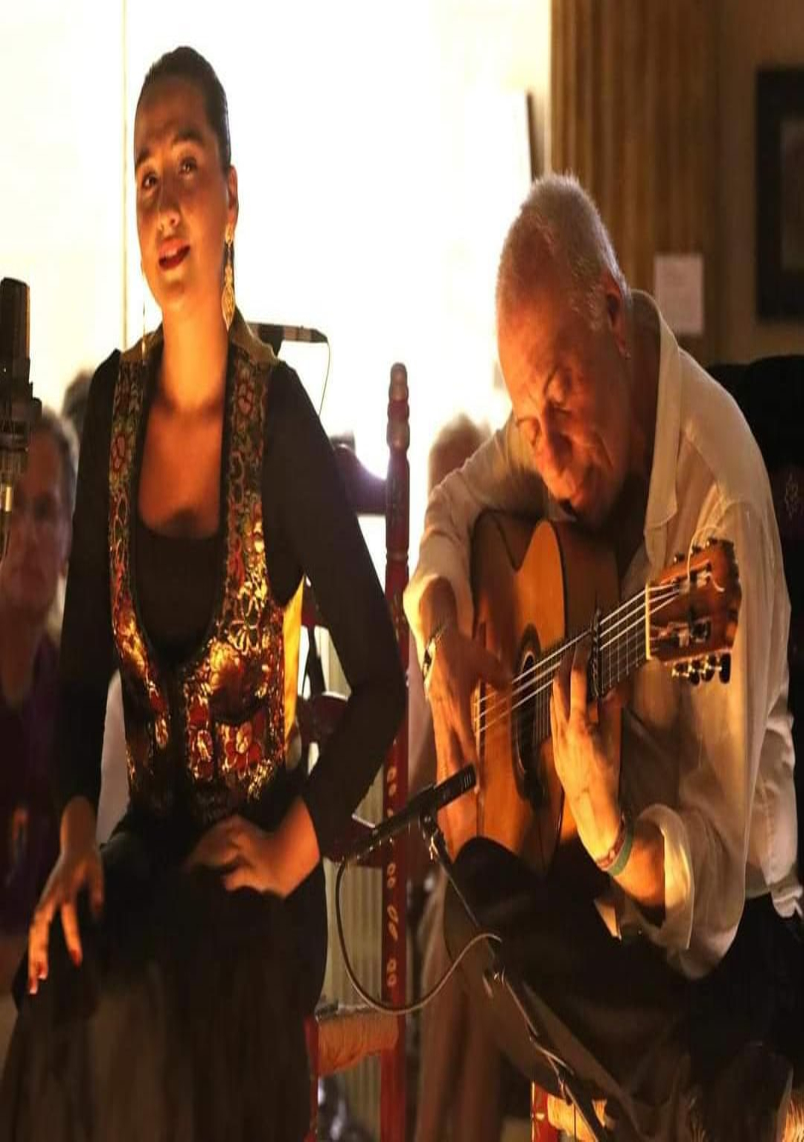 Consuelo Haldón junto con Antonio Carrión, durante el Festival, en Arlés. Consuelo Haldón junto con Antonio Carrión, durante el Festival, en Arlés.